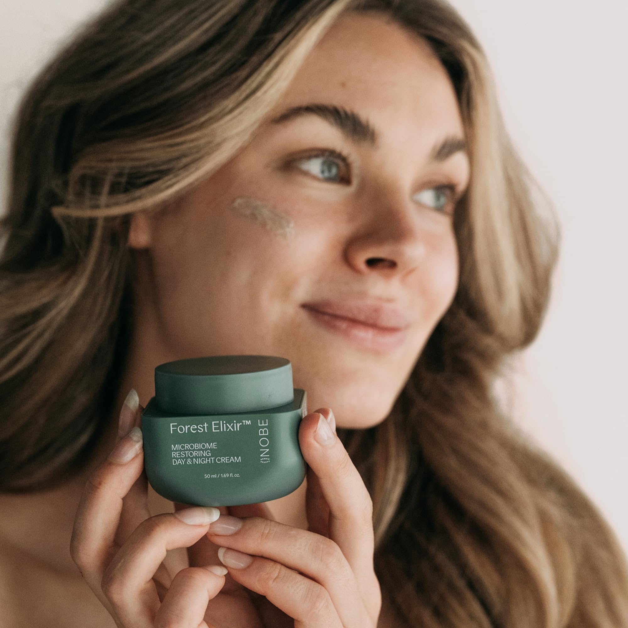 NOBE Forest Elixir Tagescreme und Nachtcreme 50 ml mit Hyaluron, Präbiotika