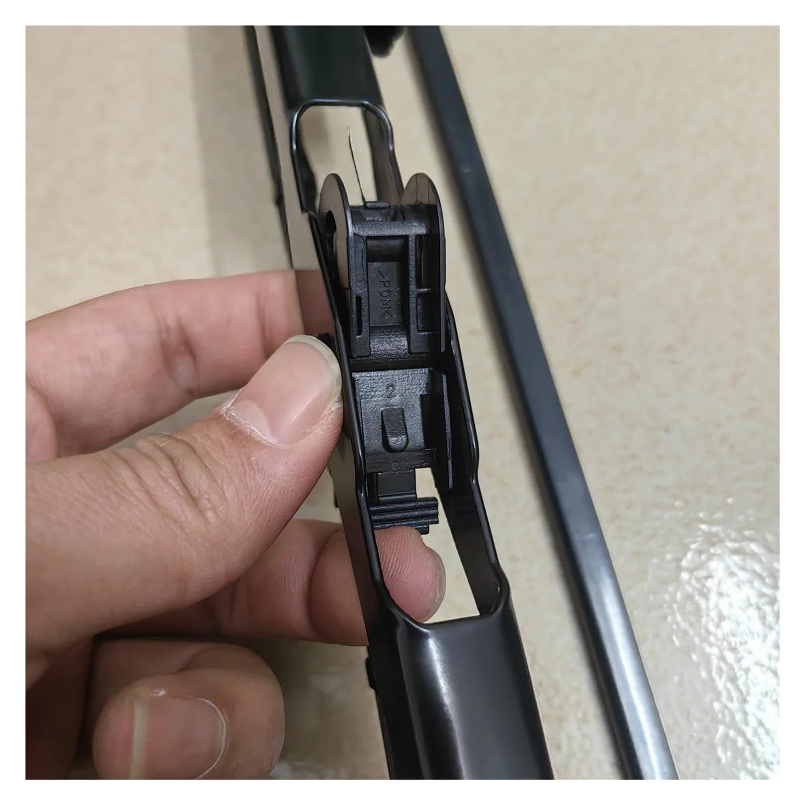 Escobillas Limpiaparabrisas Para DAF Camiones 2PC 700mm Escobilla Limpiaparabrisas Con Chorro Largo 0911212S2 1542873S2 1542874 1542876 911212S2 Limpiar Ventanas