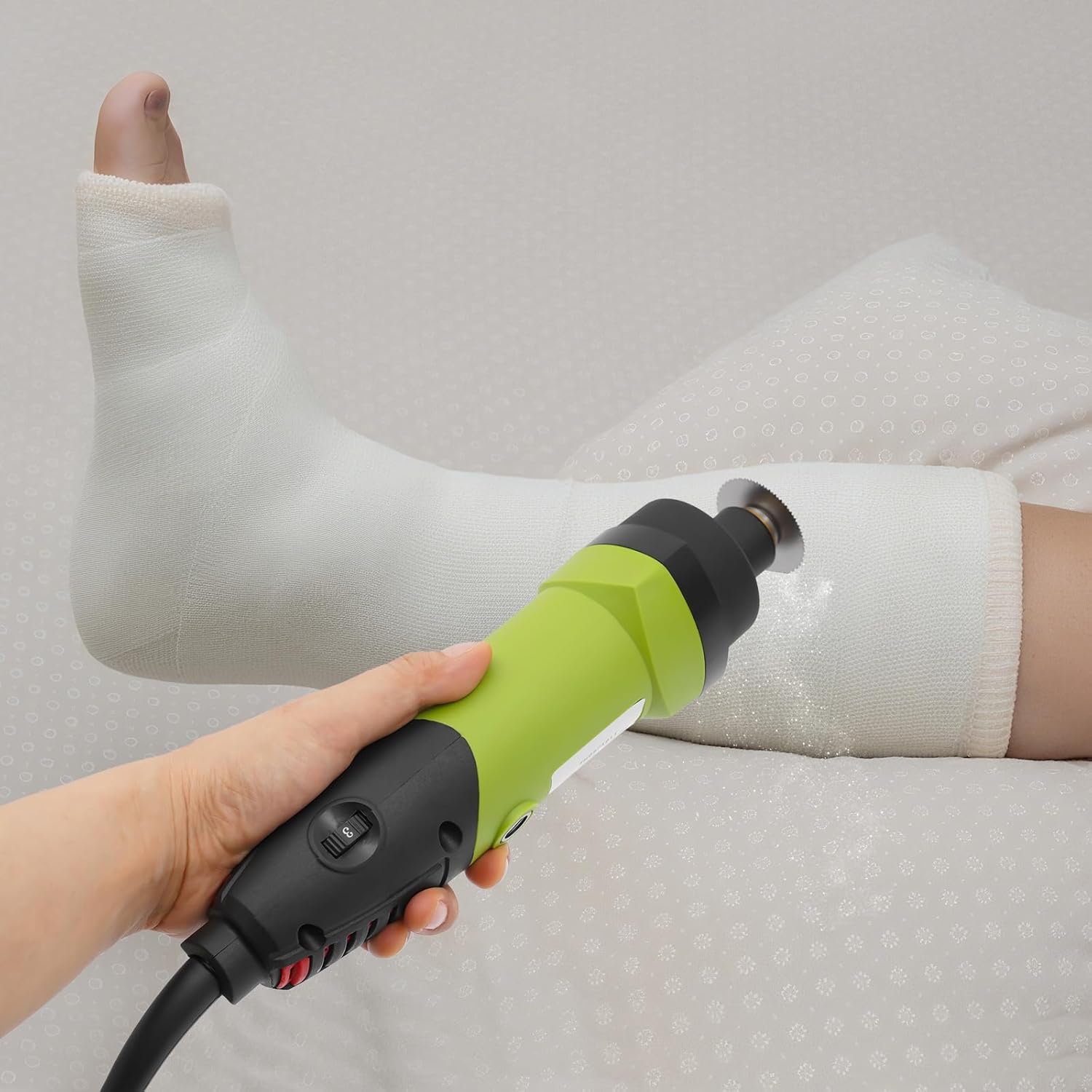 Electric Plaster Saw for Cutting Drywall Green 110V Standard Circular Power Tool for Construction Site Industrial Use Contractors DIY Home Renovation