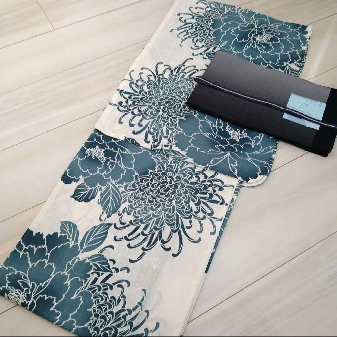 ︎ディープブルー濃紺色︎古典柄振袖一式、牡丹菊紋、フルオーダー