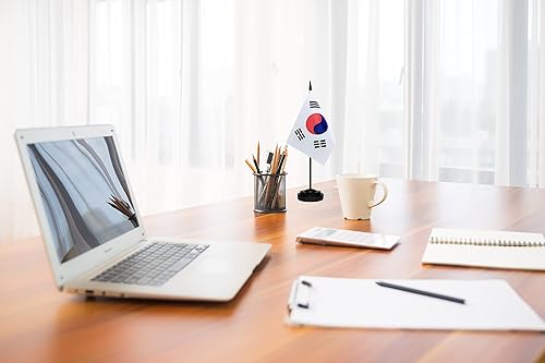 Miniatura 108 de Juego de banderas de escritorio japonesas de lujo, pequeñas banderas de escritorio japonesas en miniatura con poste sólido, base negra y tapa