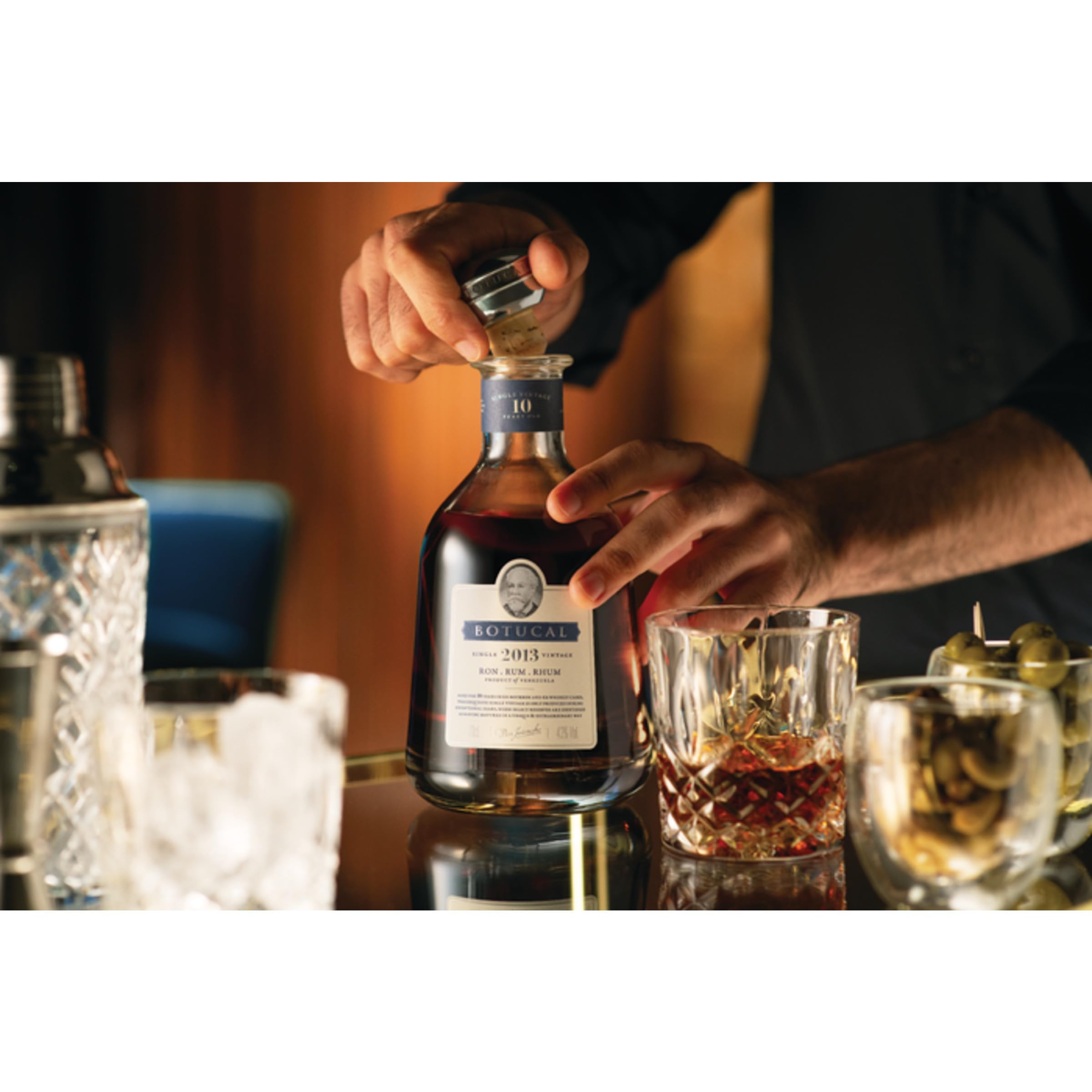 Botucal Single Vintage 2013 Rum 0,7 l - 43% Vol. | Premium Jahrgangsrum mit Vanille, Gewürzen & Eiche; ideal pur; starkes Geschenk für Sammler & besondere Anlässe