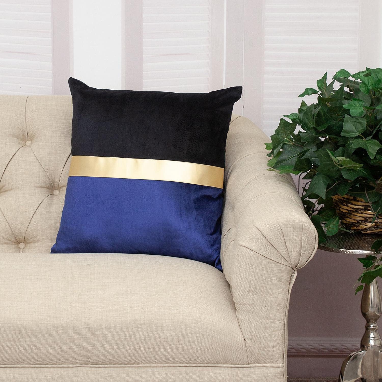 Parkland Collection Myra Transitional Blue 20" x 20" Throw Pillow
