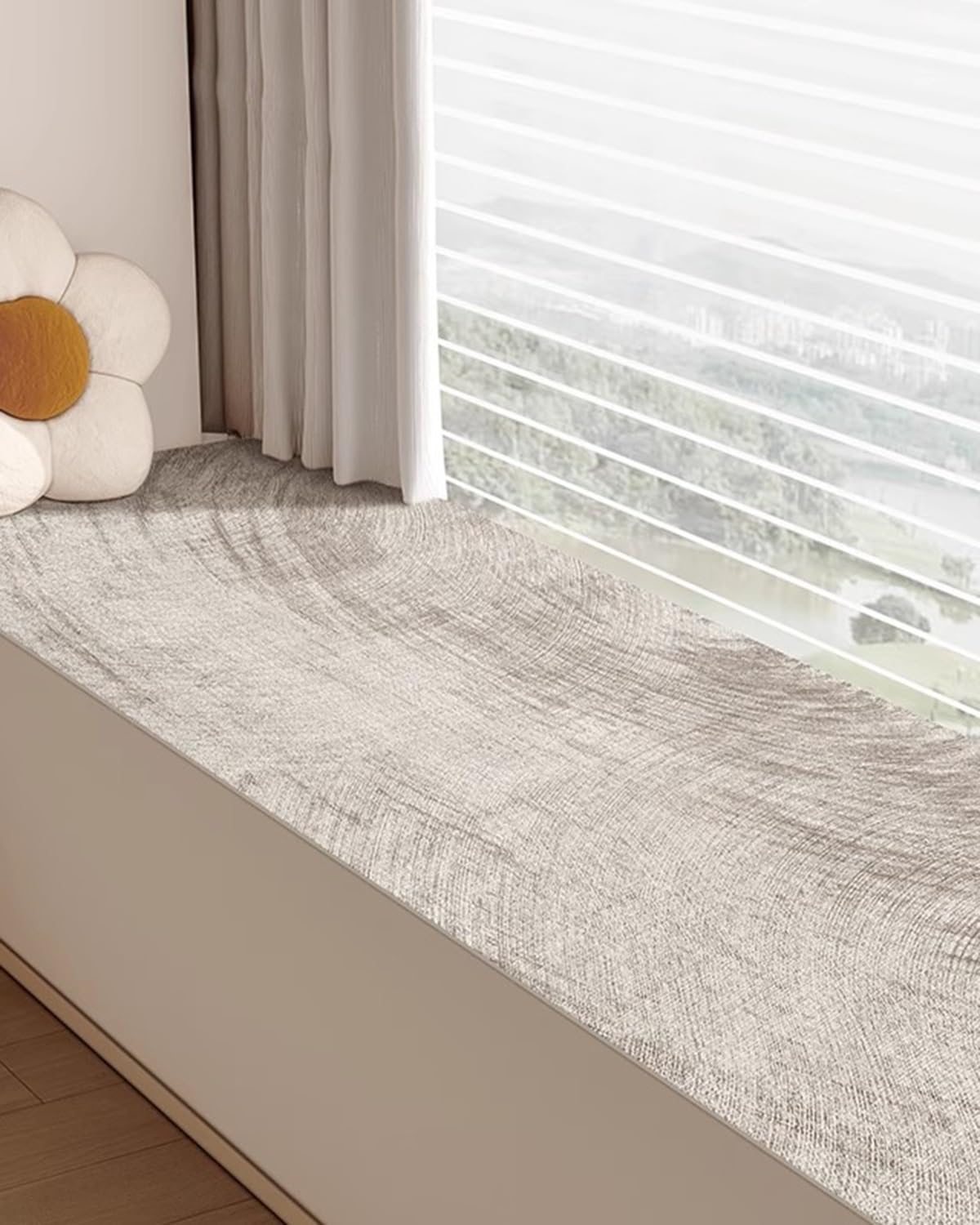 Tapis de rebord de fenêtre gris clair en salon de thé et balcon intérieur