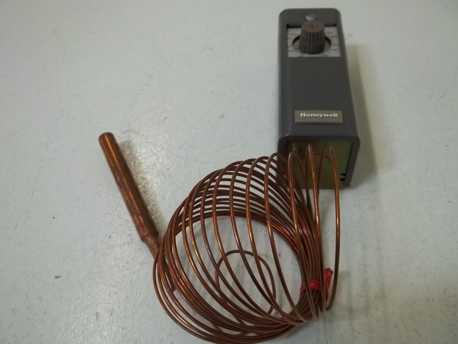 Honeywell T675A1425 temperature contol, 55F to 175F, with 20foot remote capillary sensor
