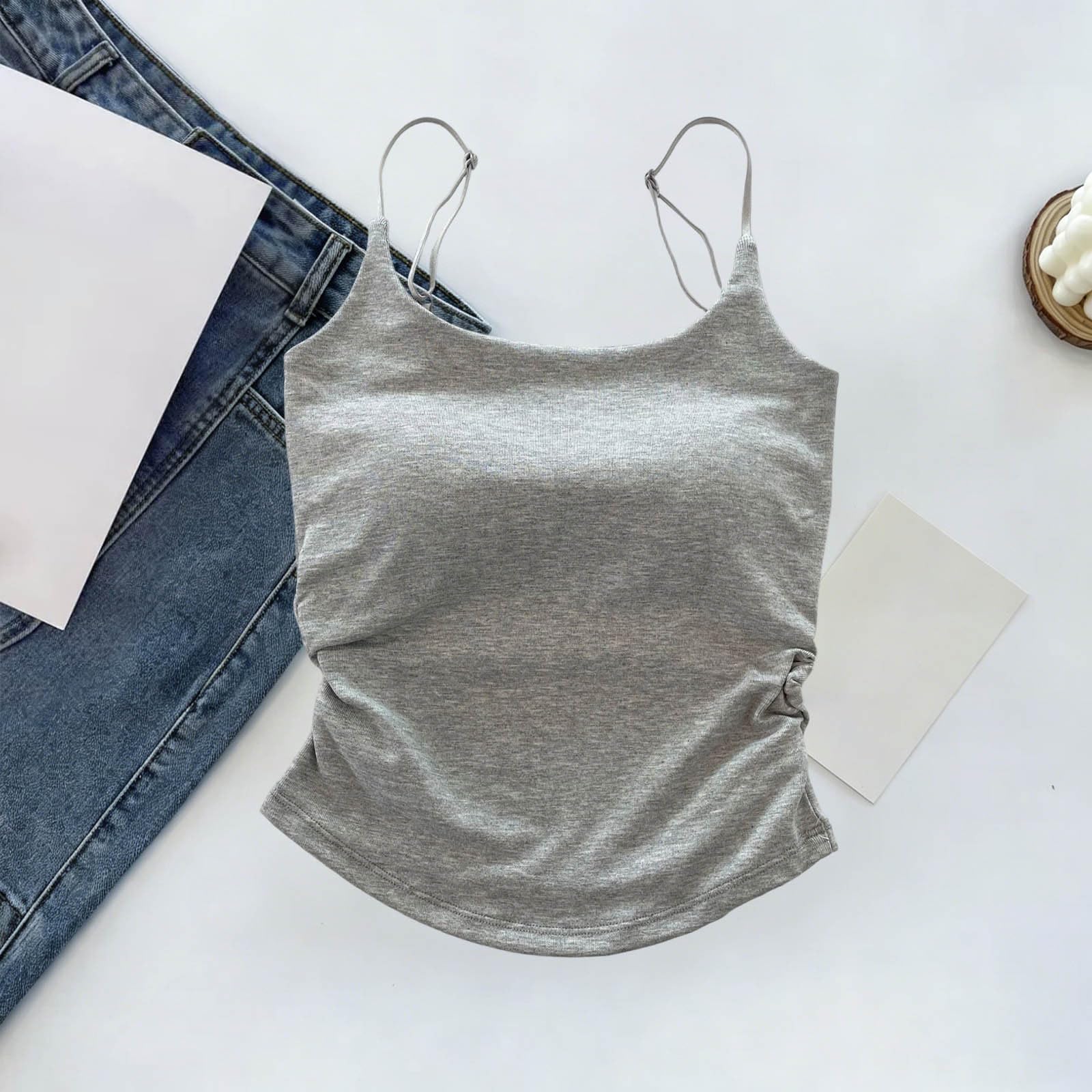 Genérico Camiseta de Tirantes Finos Mujer con Sujetador Incorporado Cuello Cuadrado Corto Ajustable Ideal para Uso Diario Yoga Entrenamientos y Actividades Casuales Camisetas con Sujetador Acolchado