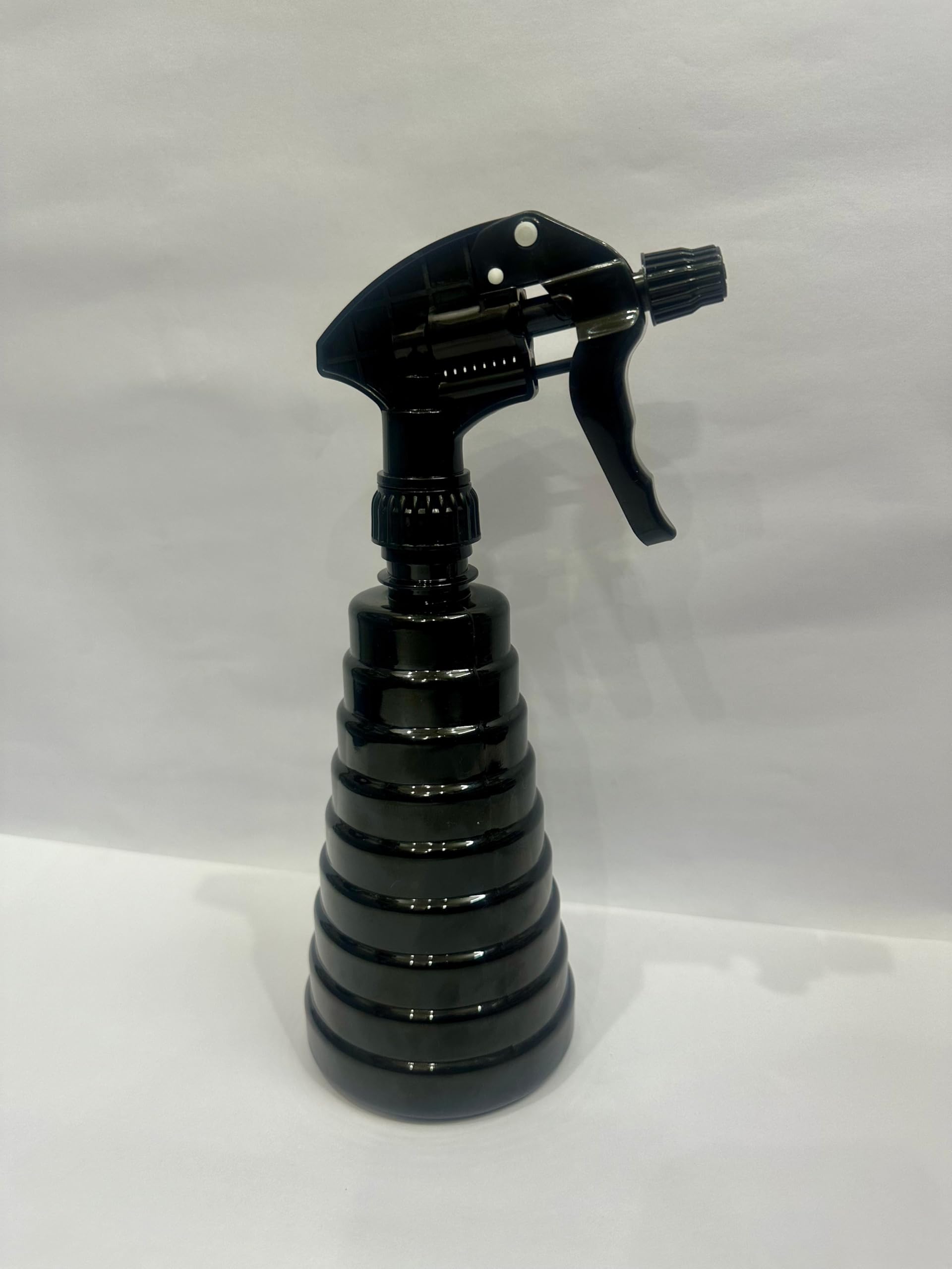 Sumanshi Lifescience Premium Refillable Professional Salon 500 ml Plastic Spray Bottle (Pack of 1, Colour: Black)