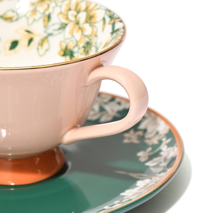 cocoro ストラスブールカップ&ソーサー、シュクリエ、にわとり3点 cocoro ストラスブールカップ&ソーサー、シュクリエ、にわとり3