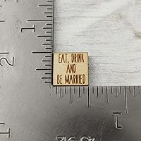 Vista 3 de Confeti – Madera grabada – Decoración rústica de madera para boda, decoración de mesa de fiesta (comer, beber y casarse)