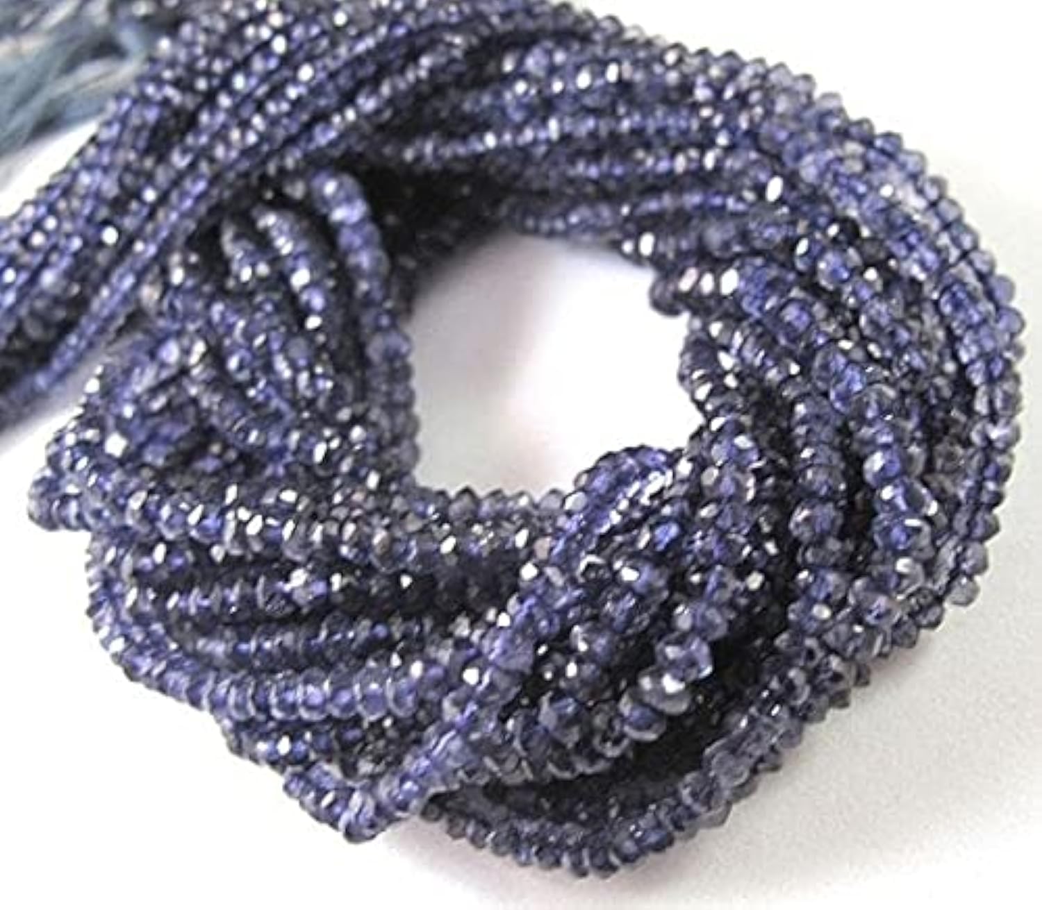 Iolite facettée éclatante - Élevez vos créations avec des pierres de haute qualité