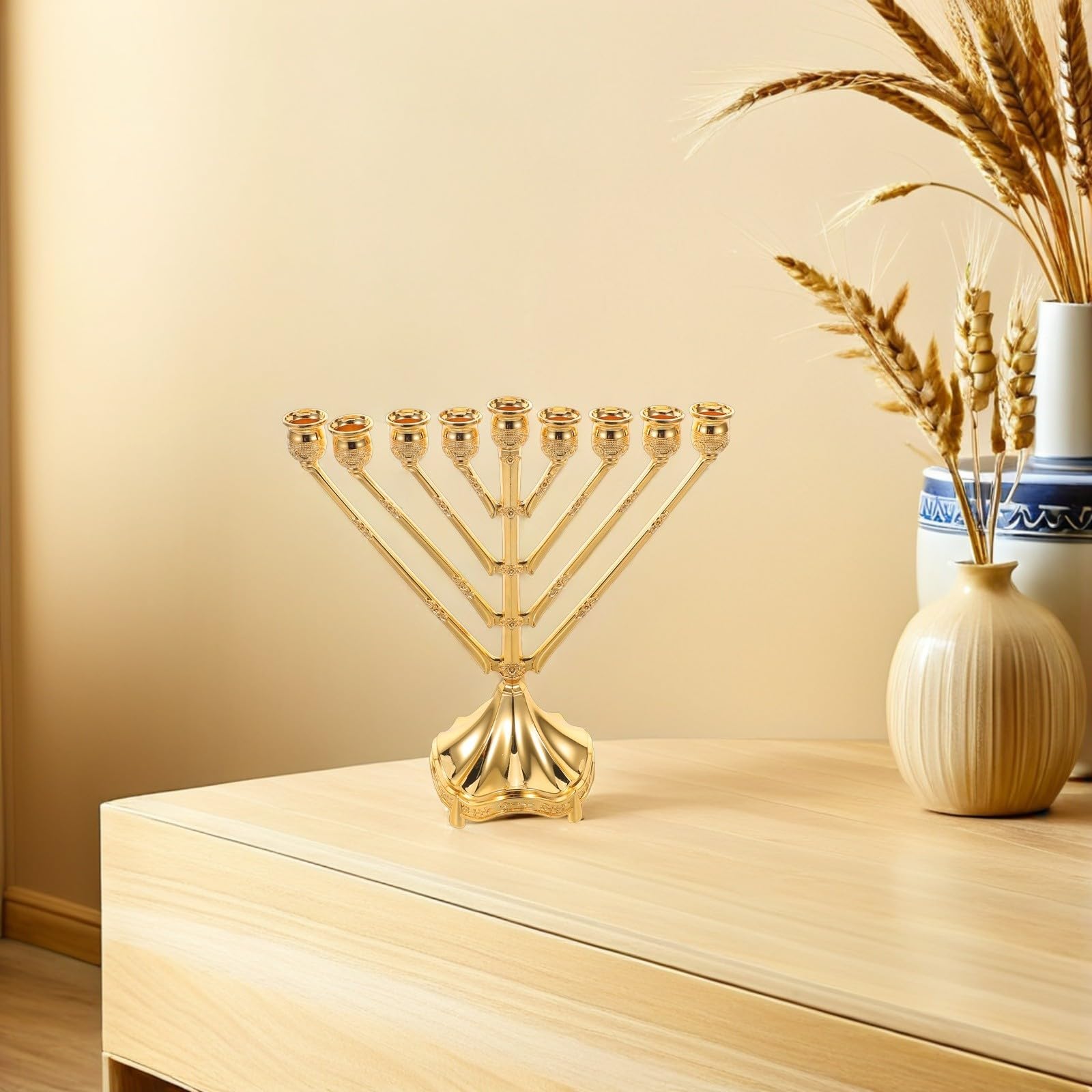 Menorá de Hanukkah Candelabro Clásico de 9 Brazos Dorado | Aleación de Zinc, Pieza Única, Centro de Mesa para Hogar y Decoración Festiva