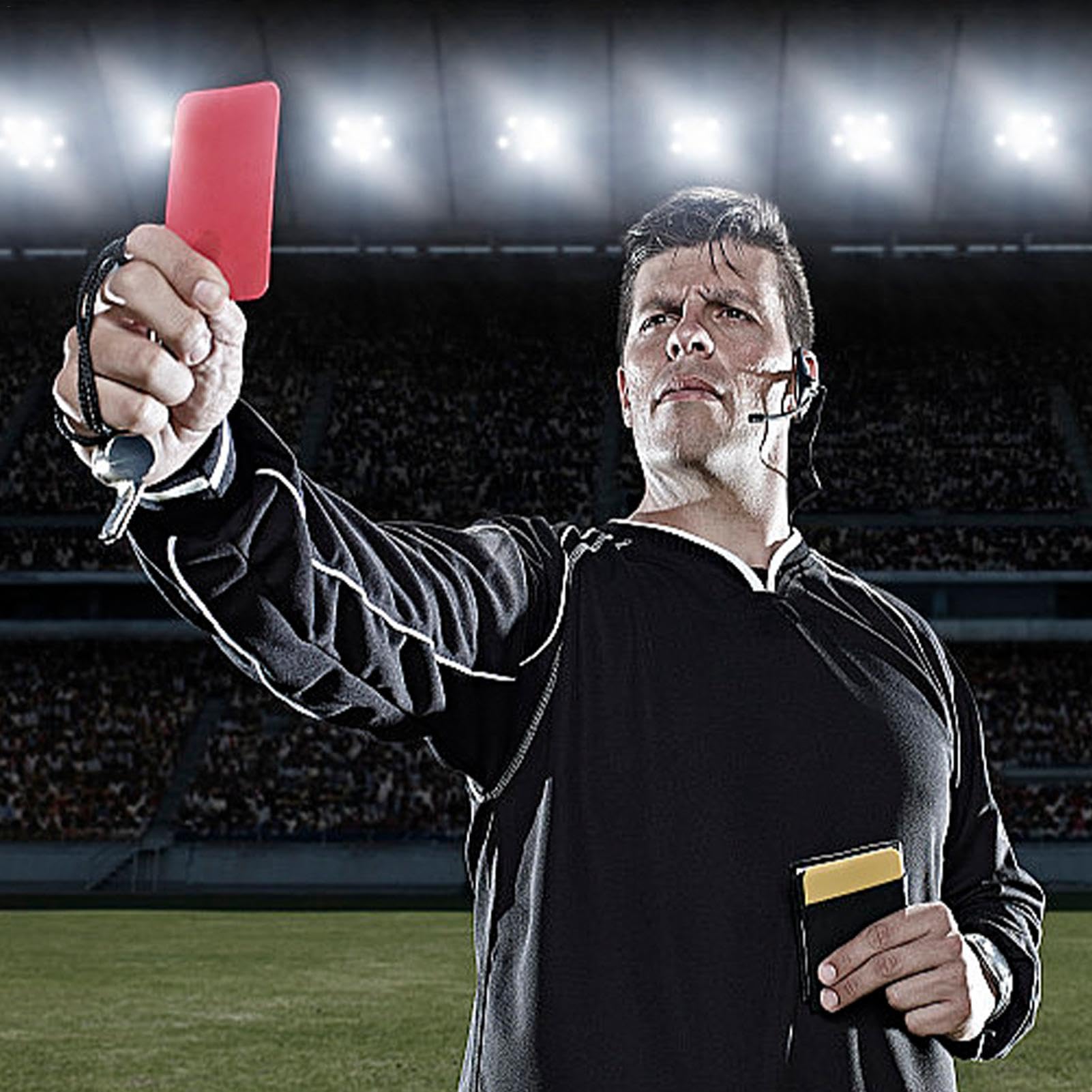 Tarjetas de árbitro rojas y amarillas para fútbol, penalización deportiva