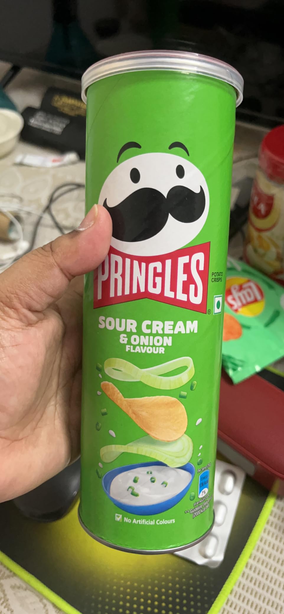 Kellogg's Pringles Potato Chips Original Flavour, 107 grams | Snack ...