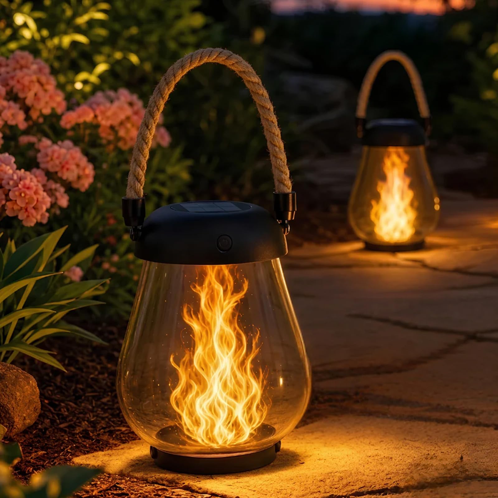 Klynero Solar Laterne mit Flammeneffekt Groß, Klynero Solar Laterne Outdoor IP65, Gartenlaterne mit 3 Lichtmodi, USB-C Ladeoption, Dekorative Solarlampe für Garten, Terrasse (Schwarz, 2pcs)