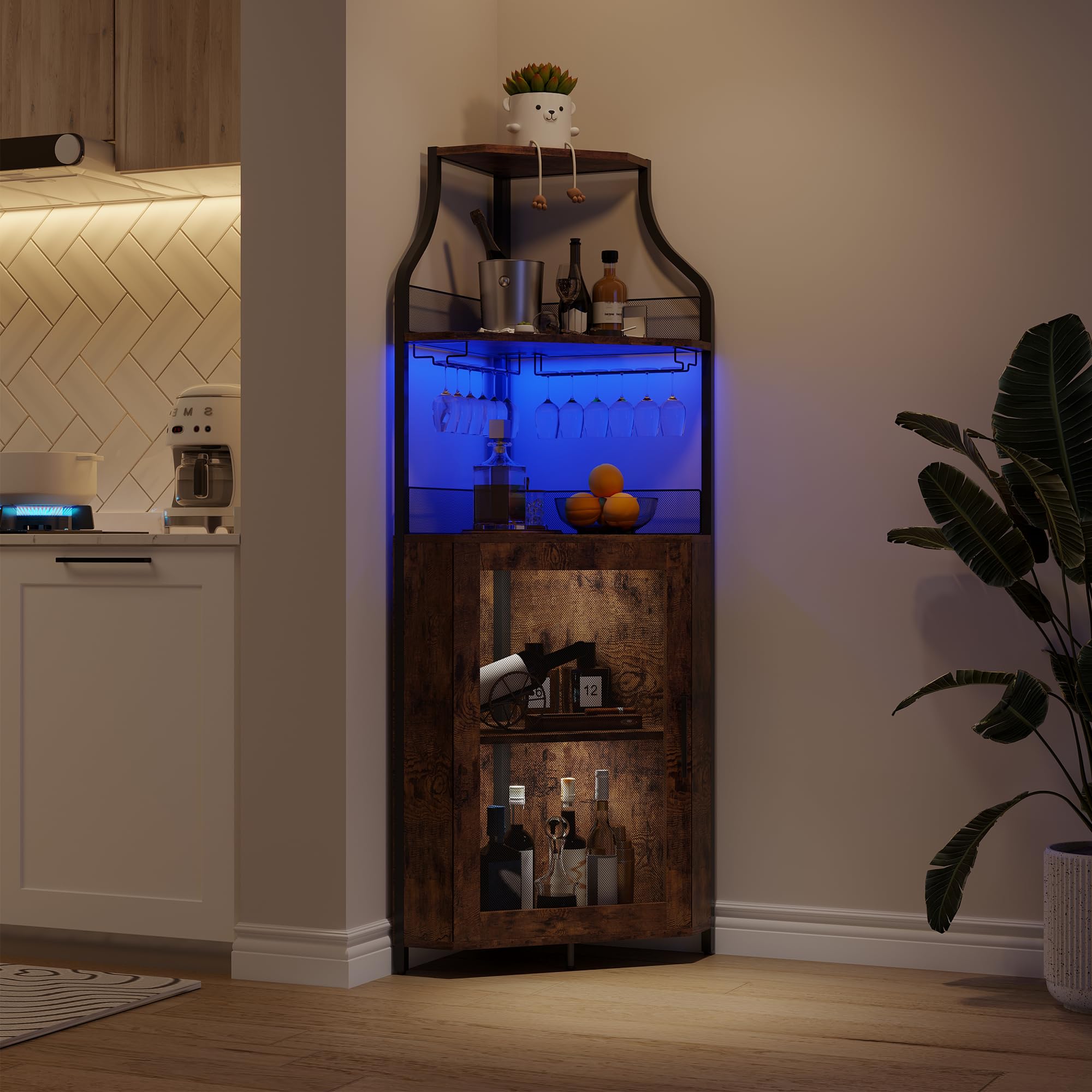 GarveeTech Eckbar Weinschrank Mit LED-Beleuchtung – 5-Stufiger Industrie-Bar-Schrank Mit Glasständer, Moderner Spirituosenschrank Mit Höhenverstellbarem Regal & Maschentür – Home Bar Cabinet, Braun