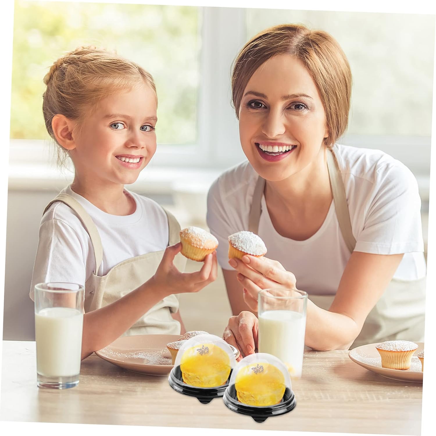 100pcs Round Plastic Egg-yolk Puff Container Dome Boxes for Baking Food Grade Pet Cake Packaging Box Black Tray