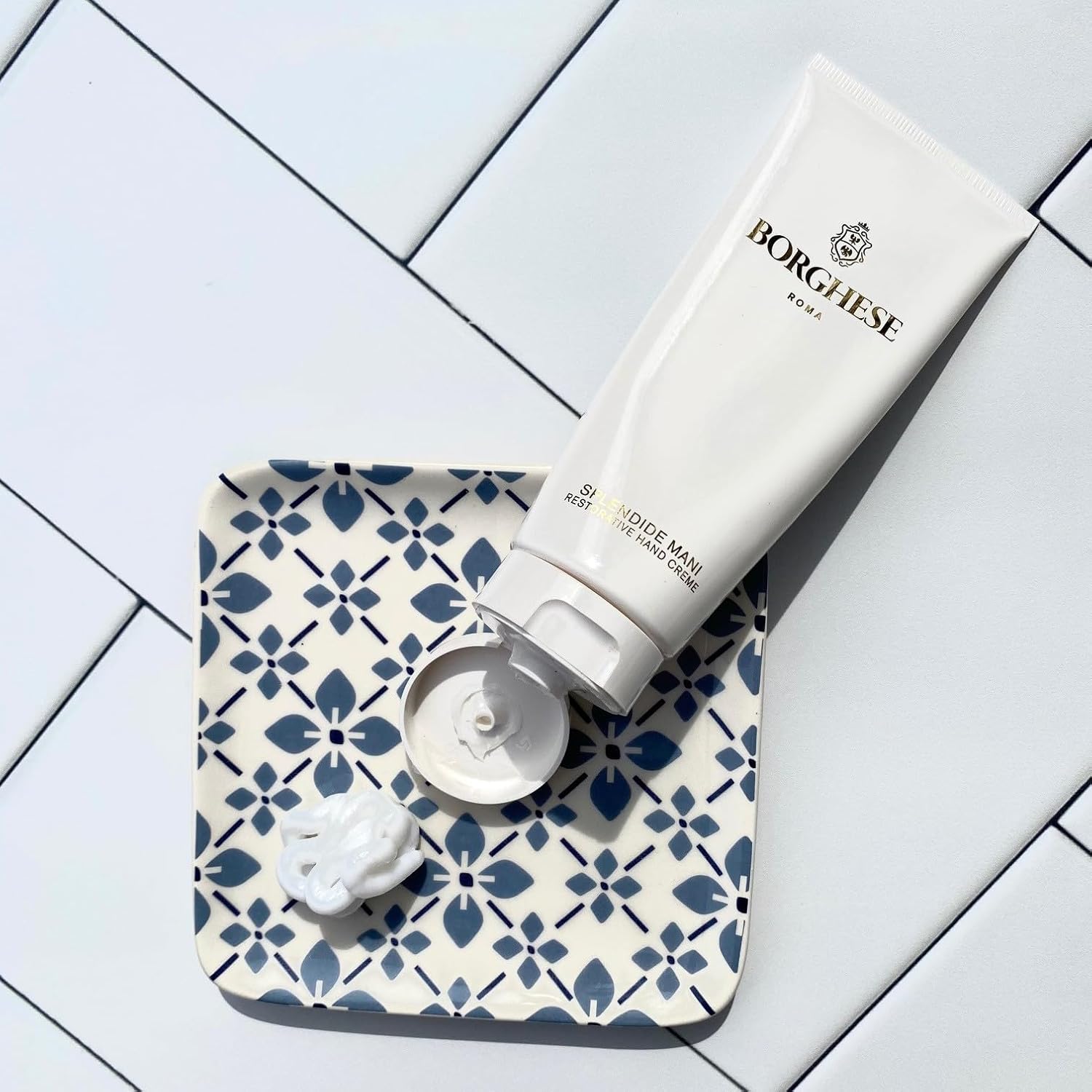 Borghese Splendide Mani Restorative Hand Creme - Hydrating Cuticle & Hand Cream with Vitamin E for Dry, Chapped Skin, Skin Barrier Support, Scented