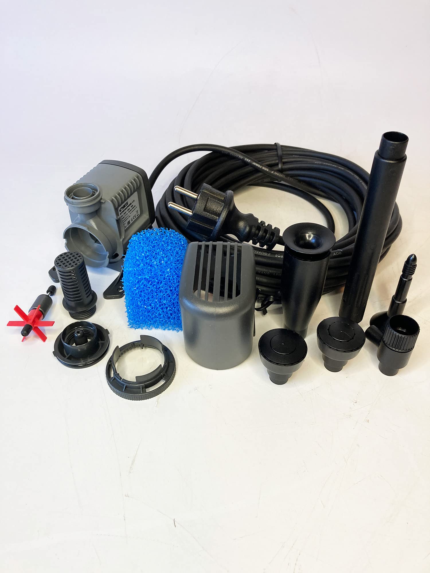 Sicce Syncrapond 1.0 Teichpumpe mit 10m Kabel, hochwertige Qualitätspumpe aus Italien, Pumpe für Ihren Gartenteich und Brunnen (950 l/h - 10m Kabel)