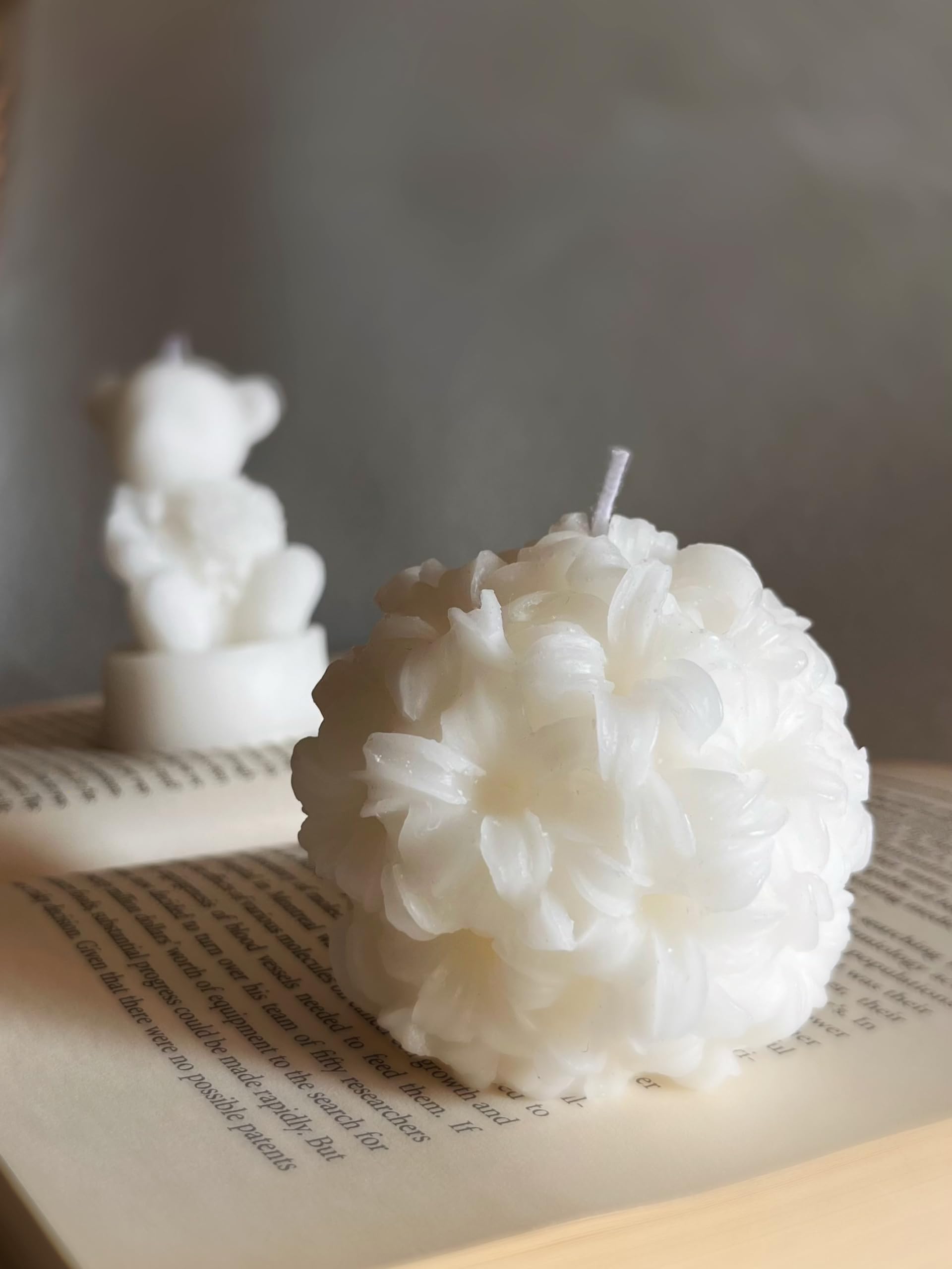 Small Decorative Candles for Home Decor Flower Shaped Candle Home Decor Aesthetic White Scented Candles Hyacinth Bathroom Candle for Smell