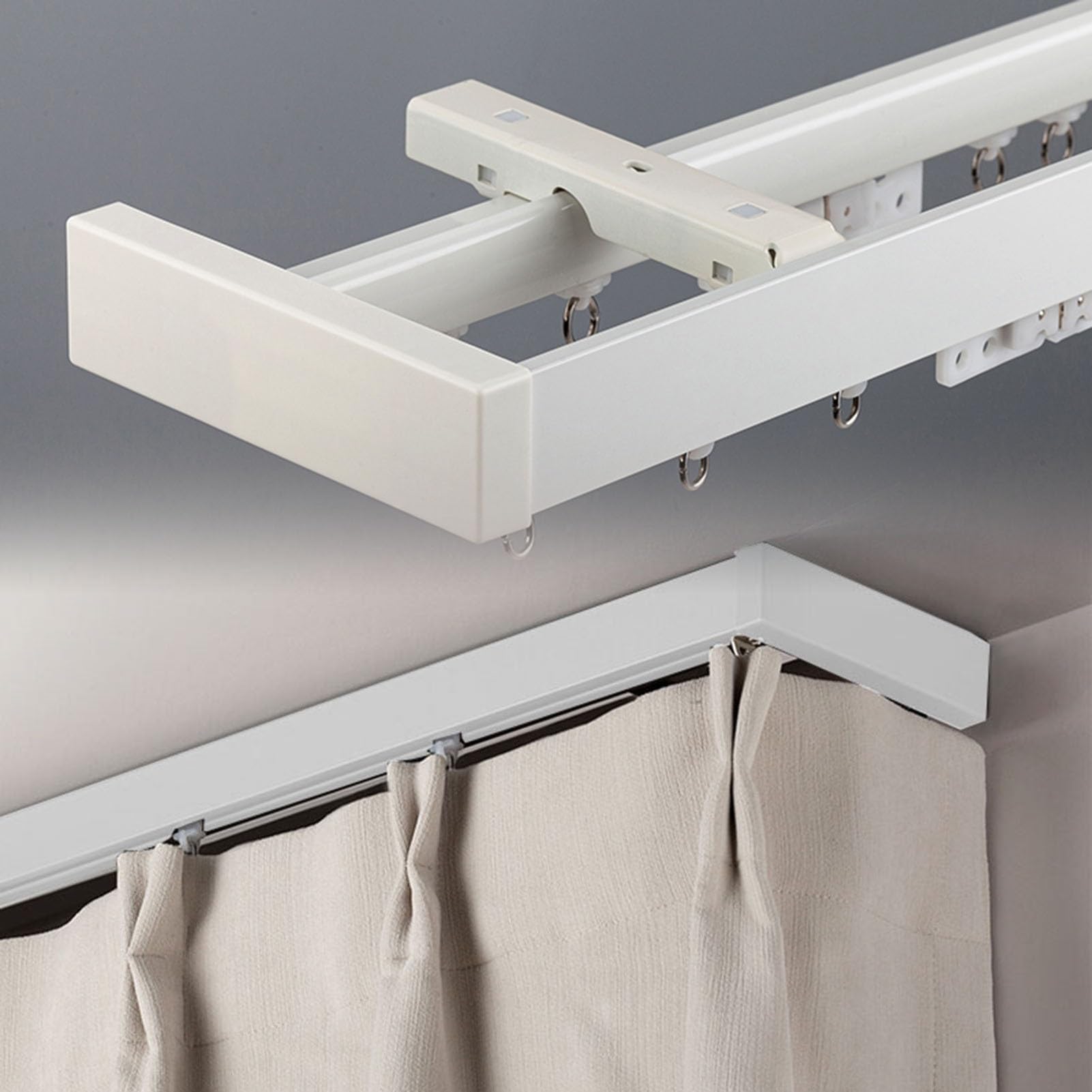 Rails de rideaux de plafond double pour bloquer la lumière du jour