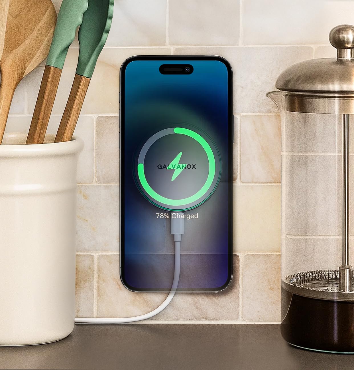 Galvanox Kompatibel mit MagSafe Wandmontiertes magnetisches kabelloses Ladegerät (15W) Schnellladung, aufklebbares klebriges Design mit langem abnehmbarem USB-C-Kabel (3,05 m) Weiß