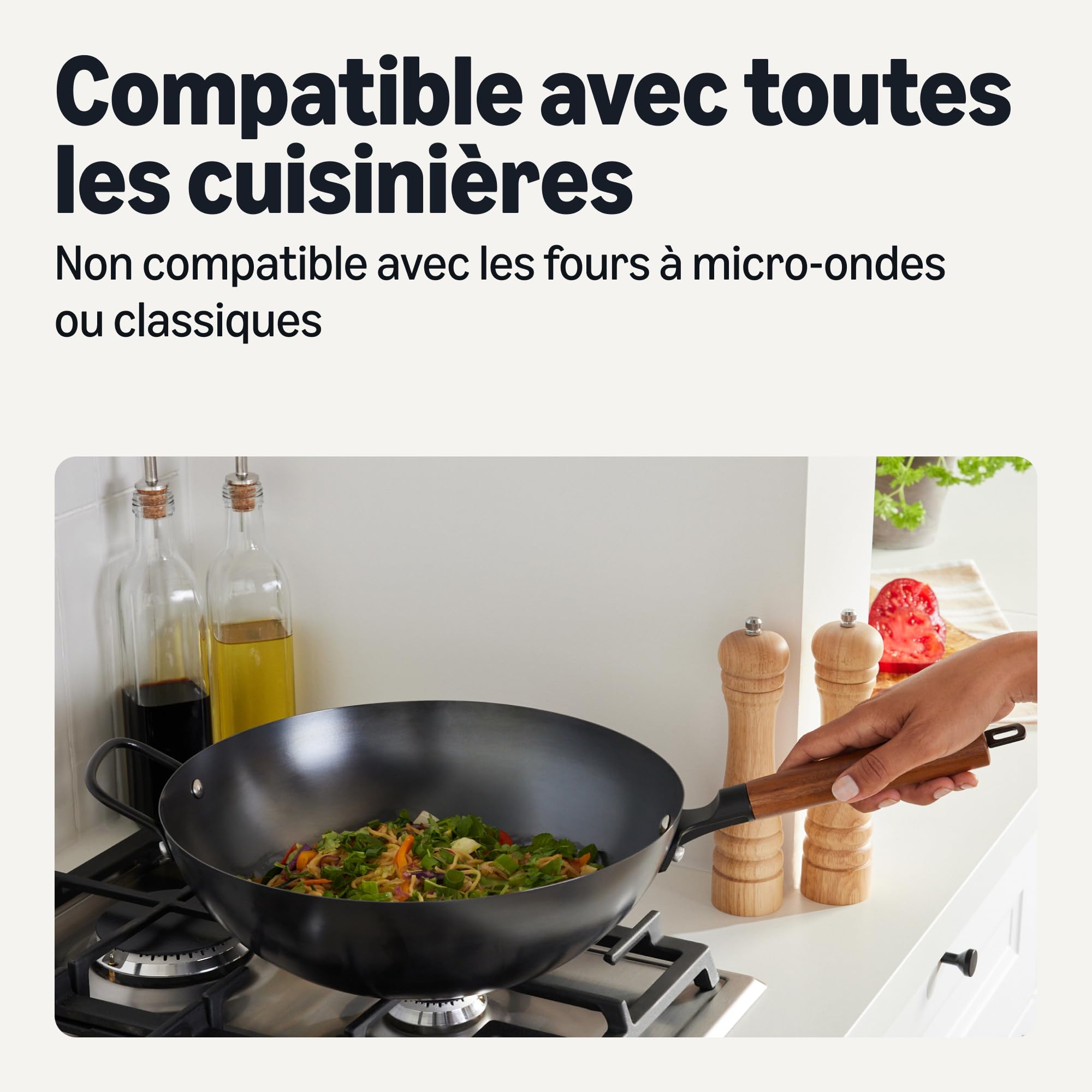 Amazon Basics Wok Pré-Assaisonné en Acier au Carbone avec Manche en Bois d’Acacia, Compatible Tous Feux, 32cm