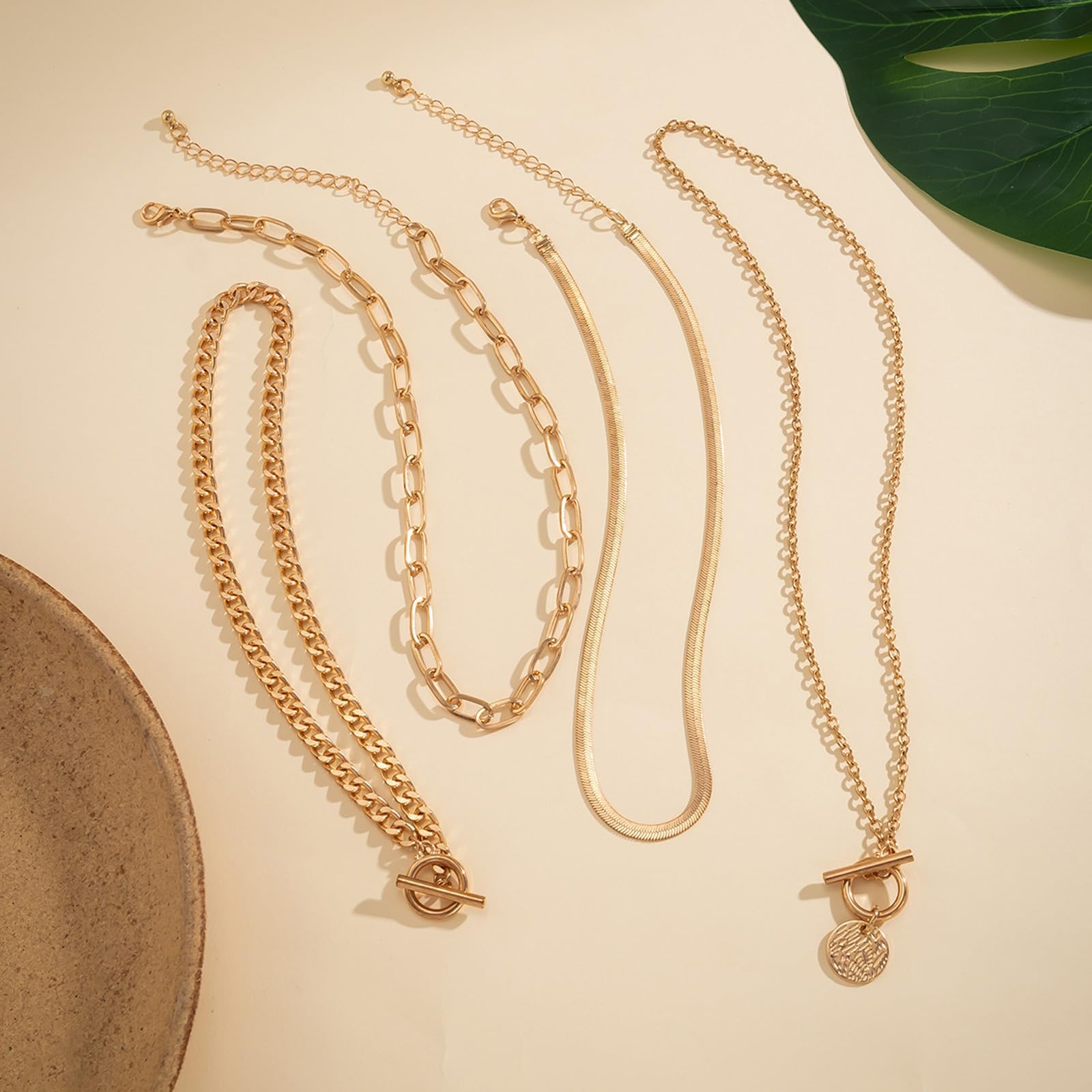Collane d'oro a più Livelli per la Collana tbar da Donna con Filo snapus di Gioielli alla Moda.