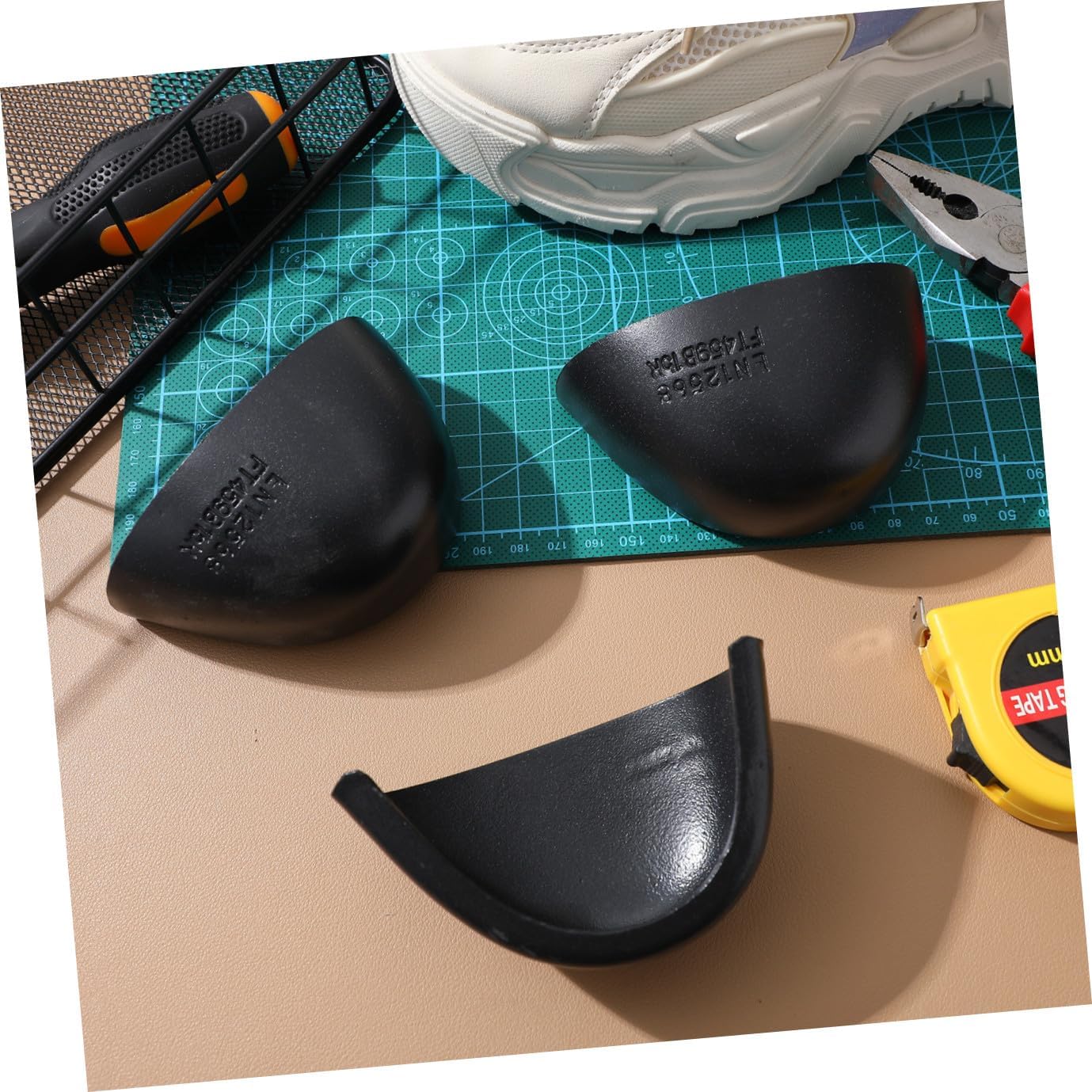 2Pairs Safety Shoes Toe Covers Durable Toe Protectors for Work Outdoor Use Fit Steel Caps for Added Protection Against Smashing and Puncture