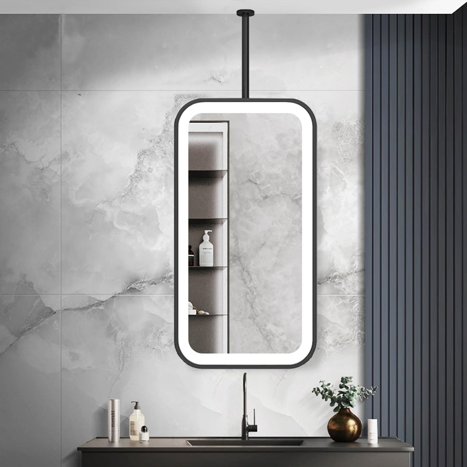 Miroir maquillage LED suspendu au plafond pour une routine beauté lumineuse