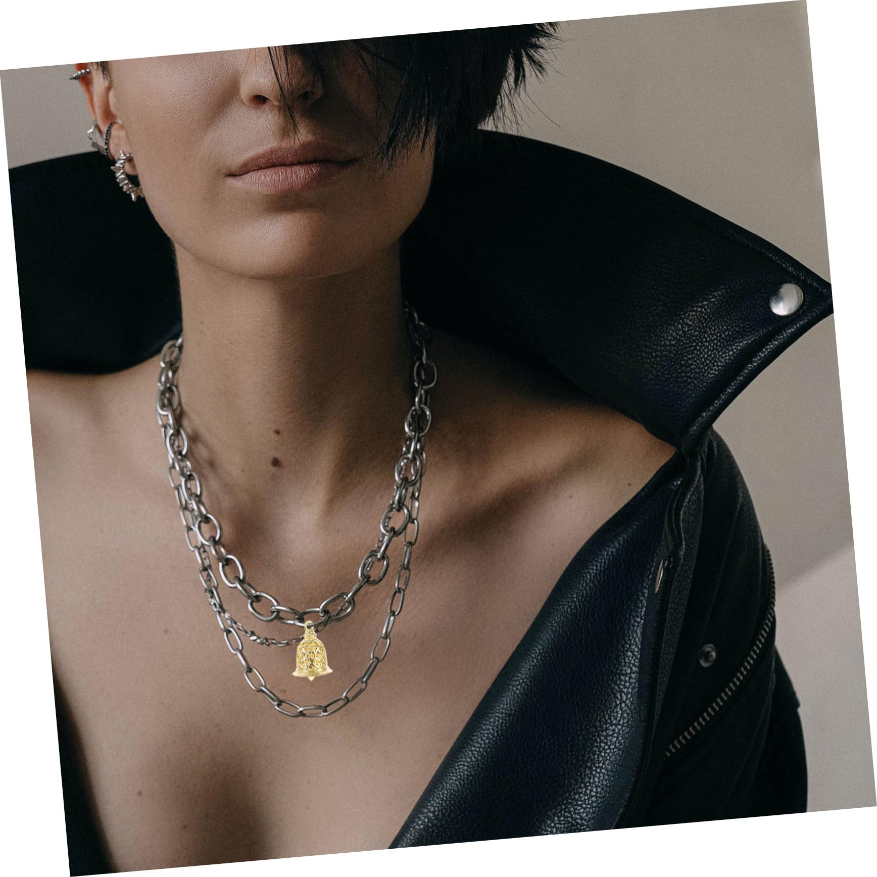 STOBOK 50pezzi Campane Decorative Ottone Pendenti per Accessori da Borsa e Abbigliamento Campane Hollowed-out per Decorazioni Fai da Te e FESTIVITÀ