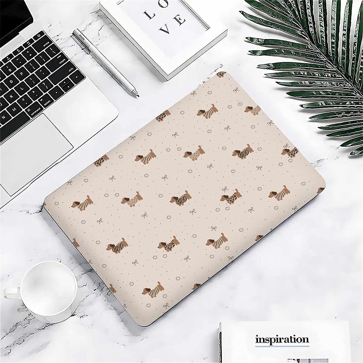 Compatible with MacBook Air 15 Inch Case 2023 M2 2025 M4 Chip Model A2941 A3241, Plastic Hard Shell Case for Mac Air 15 with Touch ID (2023) - Cute Dachshunds