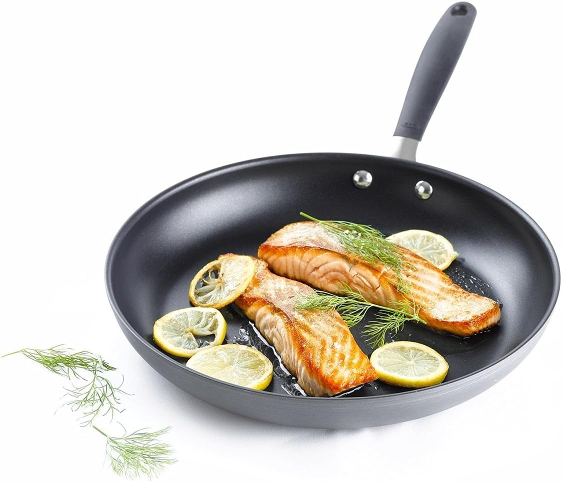 OXO Good Grips Hard Anodized PFOA-Free Nonstick 8" and 10" Frying Pan Skillet set Black