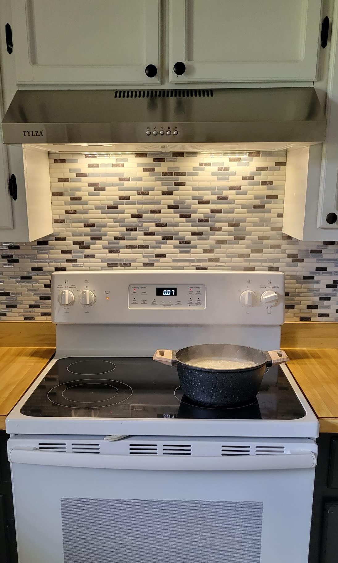 38/mo Finance Upgraded 600 CFM Range Hood 30 inch, Under