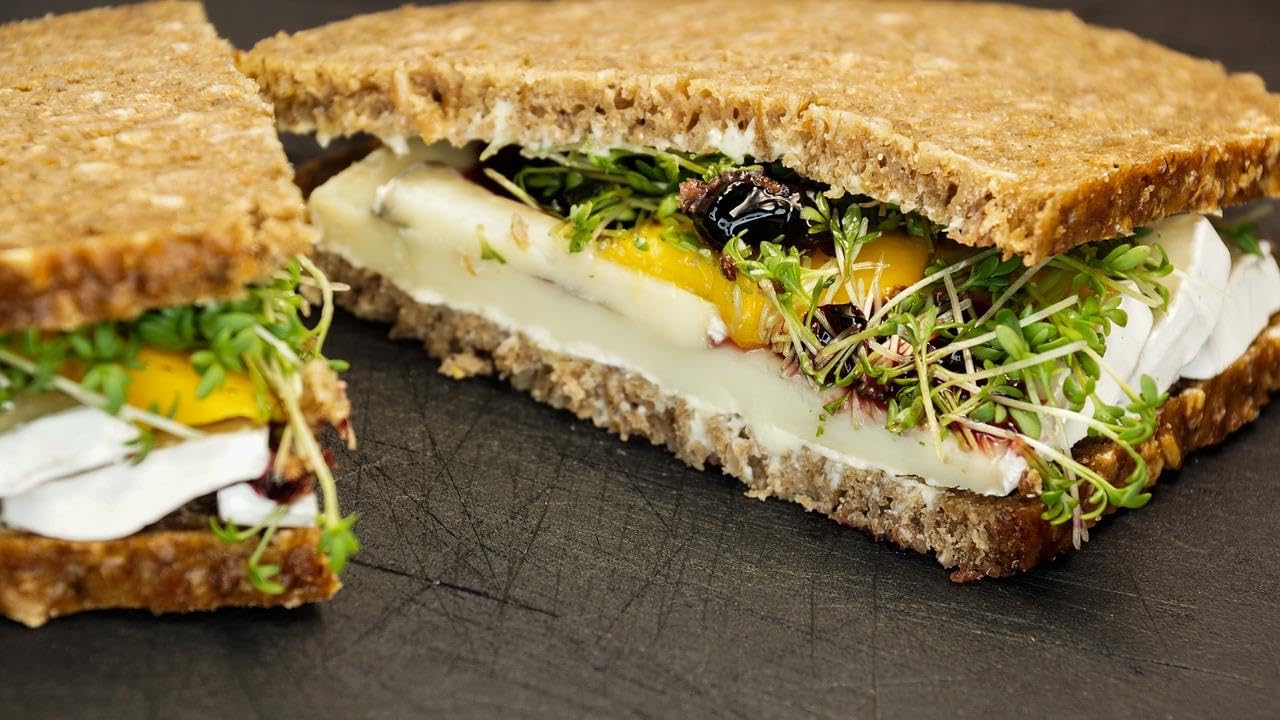 GILLOT NOIR CAMEMBERT Weichkäse - 5x 250g - französischer Weich-Schimmel-Käse de Normandie AOP passt zu Plateau fromages u. Rot-Wein Datteln Feigen Pflaumen Walnüssen