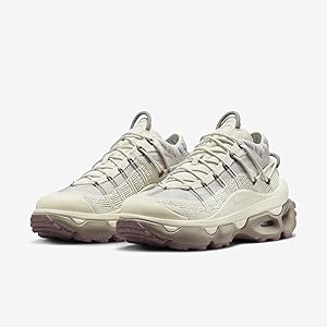 Amazon.com | Nike Air Max Flyknit Venture Women