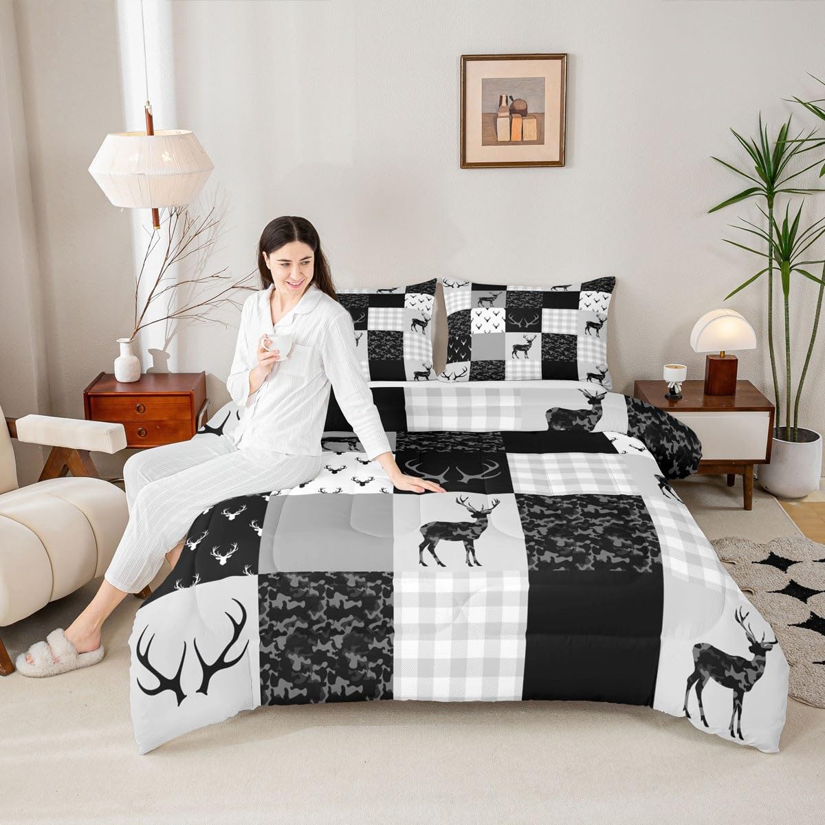 Manfei Camo Deer Comforter Set Queen Size, Black Grey Camouflage Bedding Set 3pcs for Kids Boys Teens Bedroom Decor, Wild Animal Reindeer Antlers Print Quilt Set with 2 Pillowcases