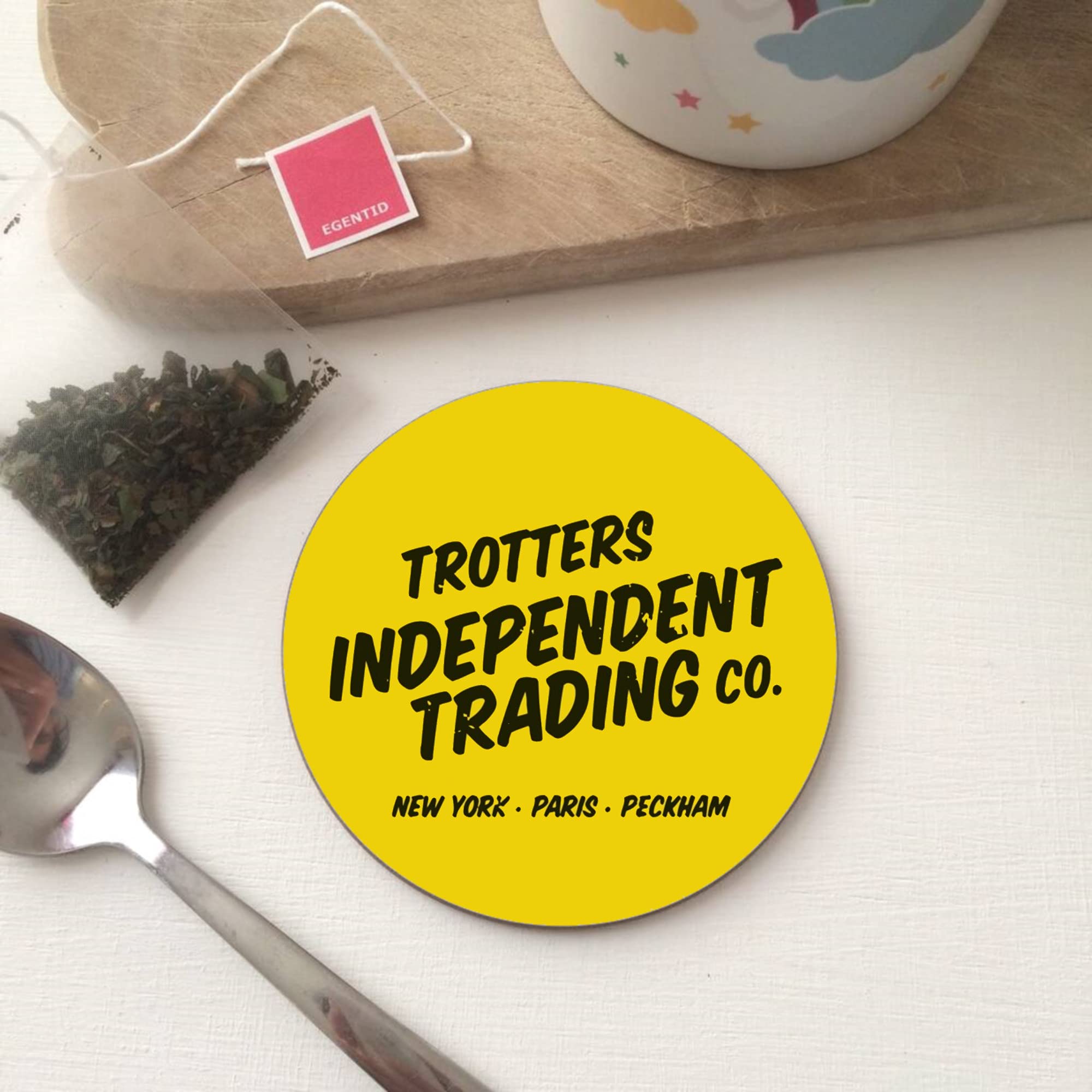 BigBazza Round Circle Wood Gift Coaster Coffee Tea Office Kitchen Novelty Cup Work Mug - Trotters Independent Traders Retro Fools Horses inspired