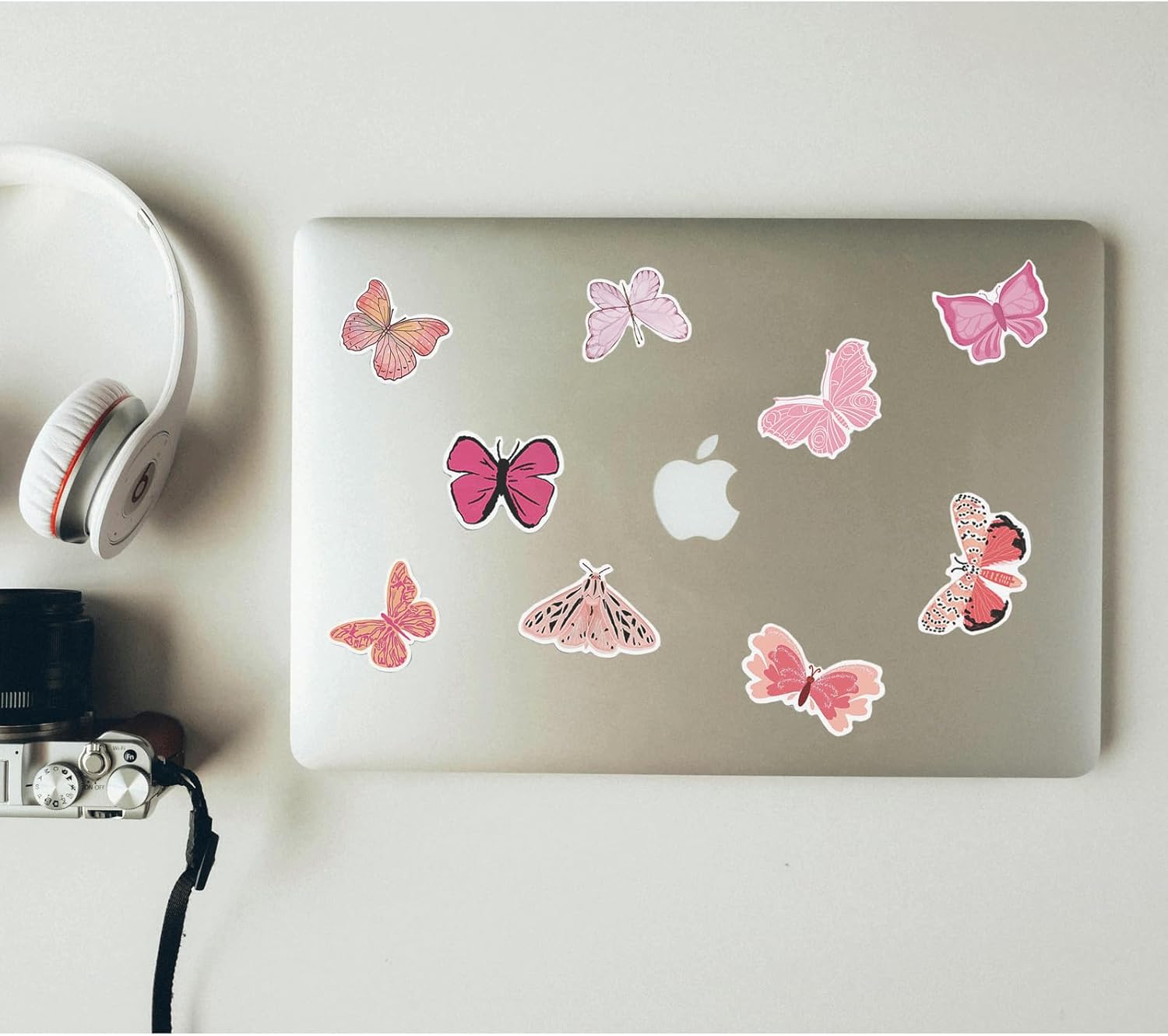 100PCS Pink Butterflies Stickers, Creative Butterfly Stickers, Aesthetic Waterproof Stickers for Adult, Vinyl Stickers for Water Bottles Luggage Scrapbooking Guitar Laptop Phone Bike DIY Decoration
