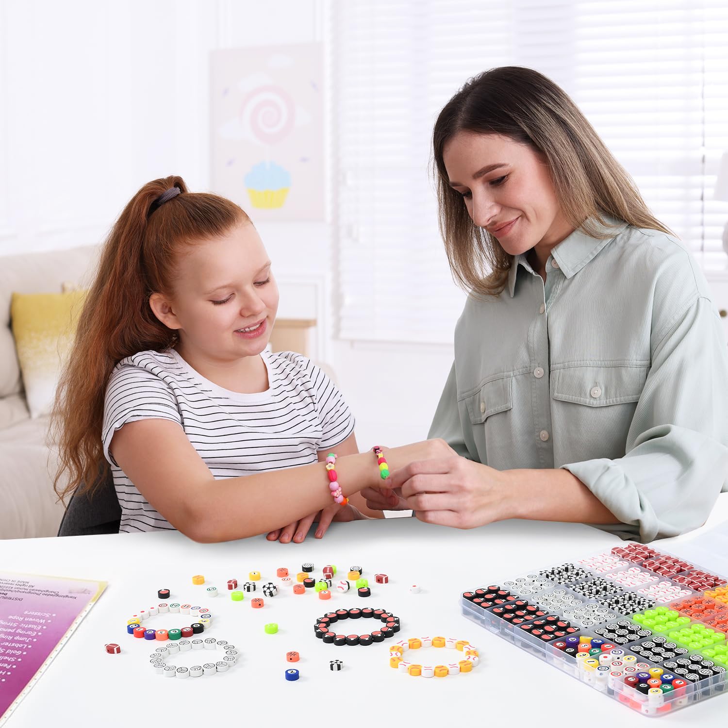 600 perline in argilla polimerica per la creazione di braccialetti dell'amicizia, simpatiche e divertenti, perline per braccialetti fai da te, artigianato, regali di compleanno, giocattoli per bambini