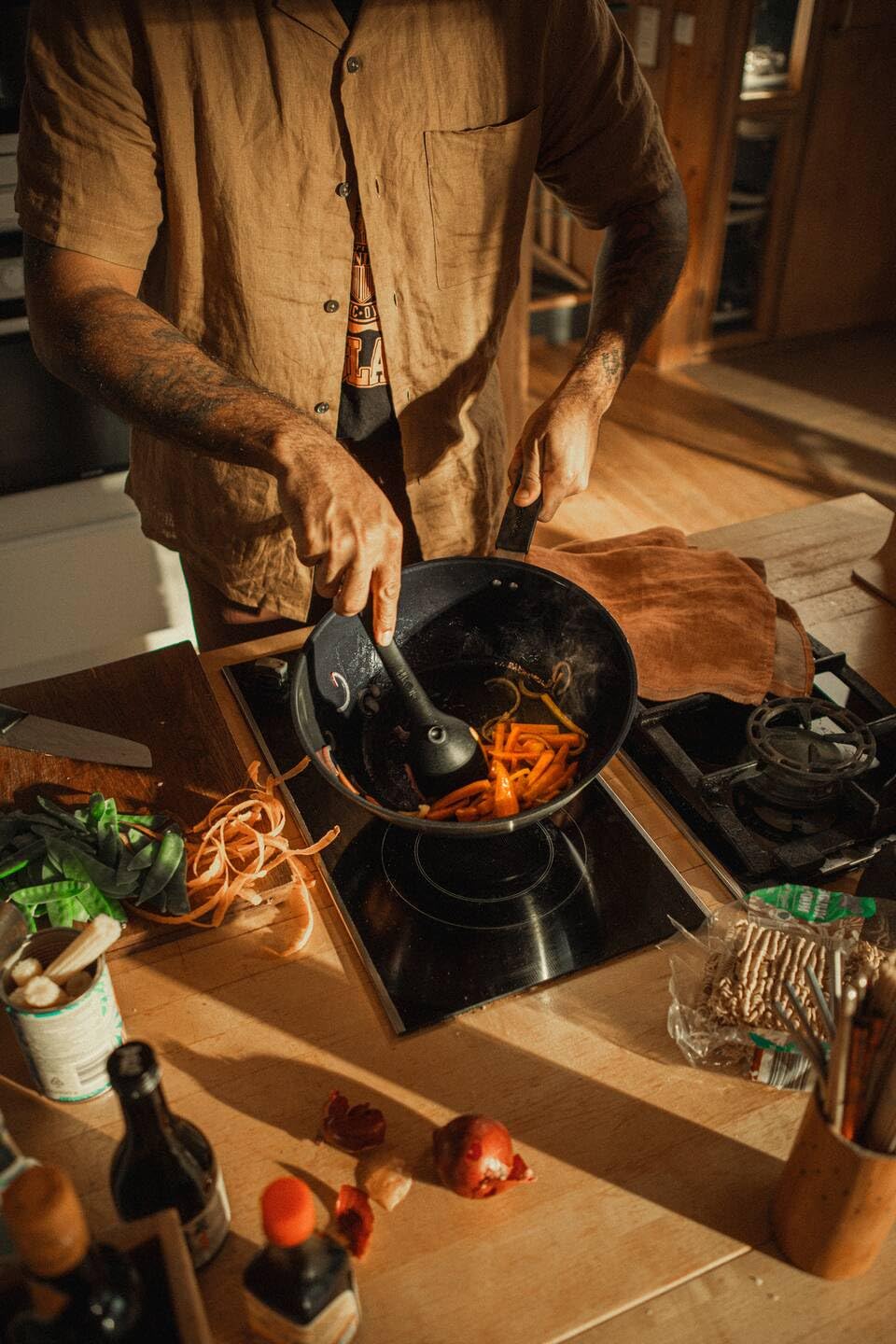 FISKARS Wok, Ø 28 cm, Con Recubrimiento