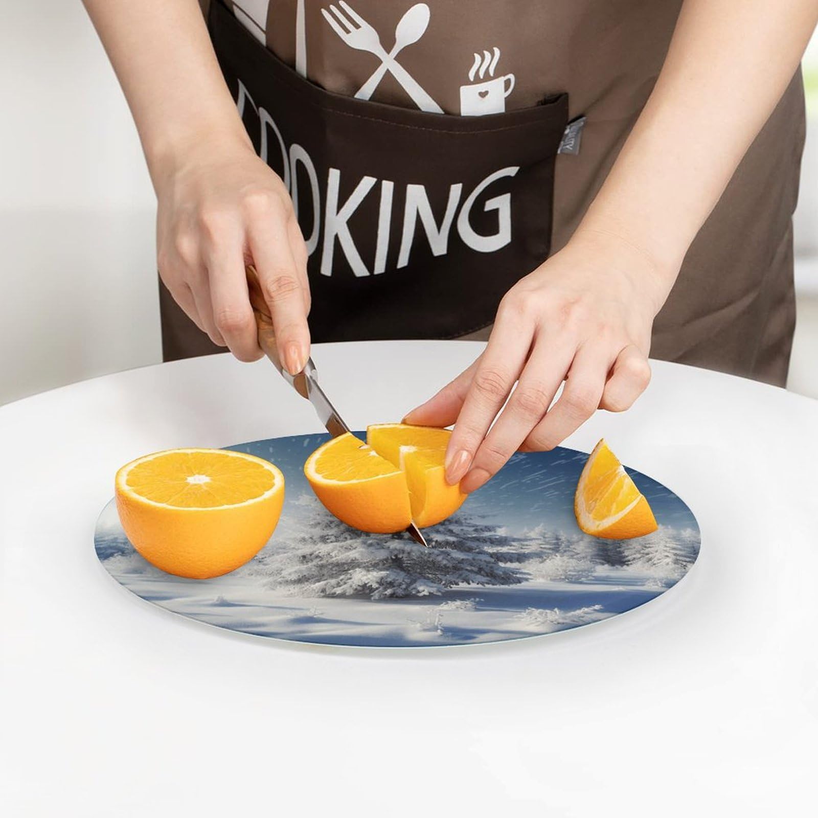 Tagliere rotondo natalizio con albero di pino neve, facile da pulire, taglieri per cucina di grandi dimensioni 7,9, taglieri essenziali da cucina, comodo per carne e verdure