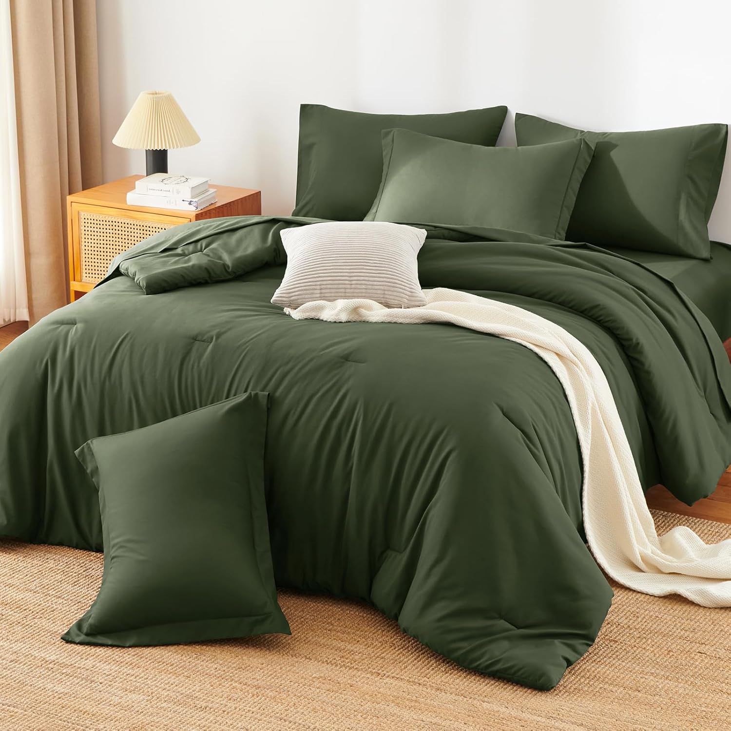 Olive Green Queen Comforter Set, 7 Pieces Bed in a Bag Queen Lightweight Bedding Set, All Season Soft 7PC Bed Set with Comforter, Flat Sheet, Fitted Sheet, Pillowcases & Pillow Shams - Image 9