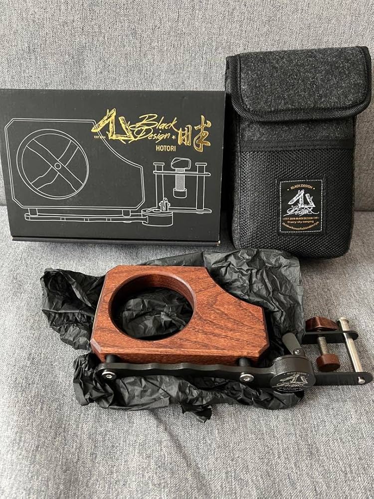 ブラックデザイン畔ホトリ