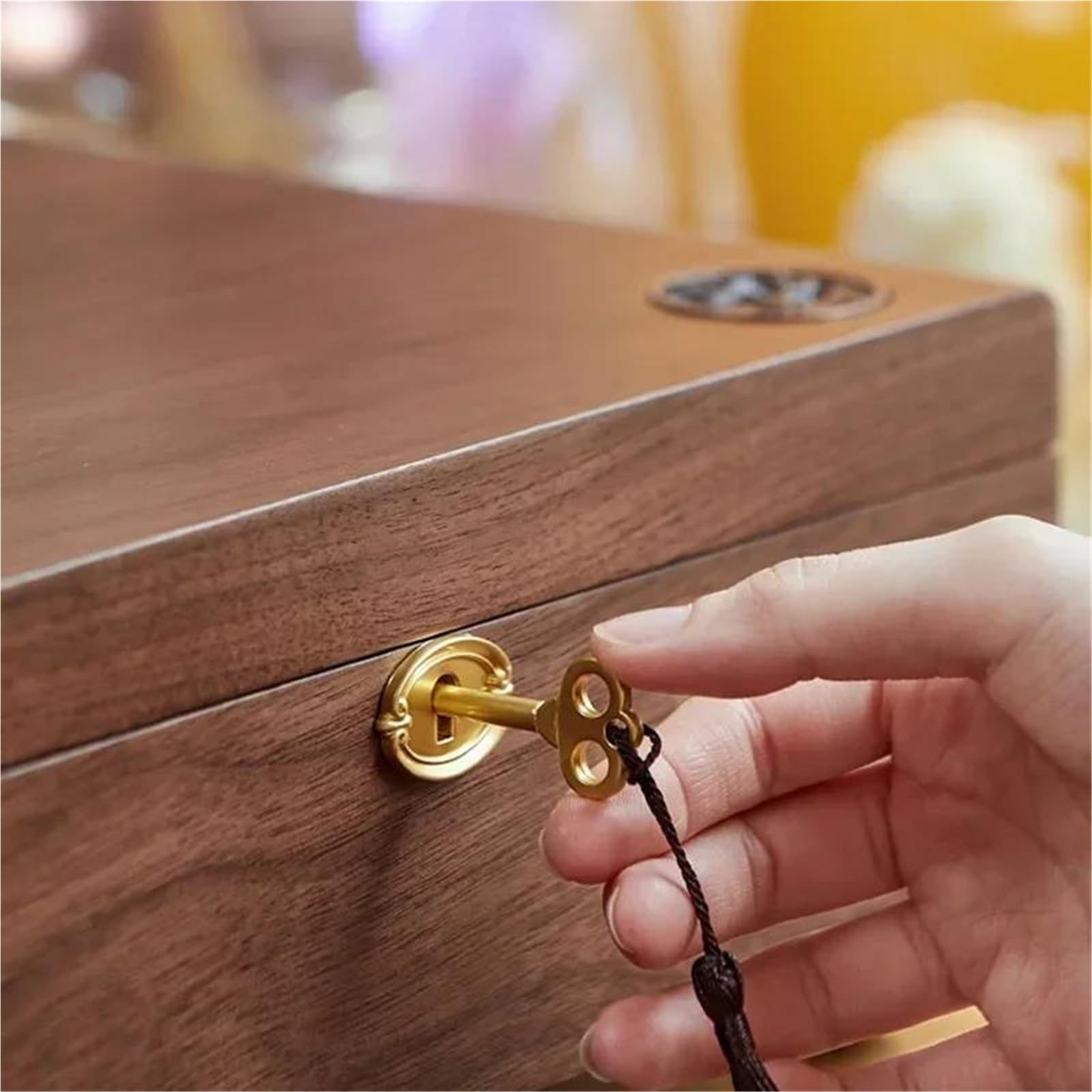Joyero Viaje Almacenamiento Madera Para Collar, Anillo, Alfiler Para Oreja, Joyero Mano, Cerradura Para Nogal, Gran Capacidad, Exquisita （28 * 19 * 2cm） Joyeros