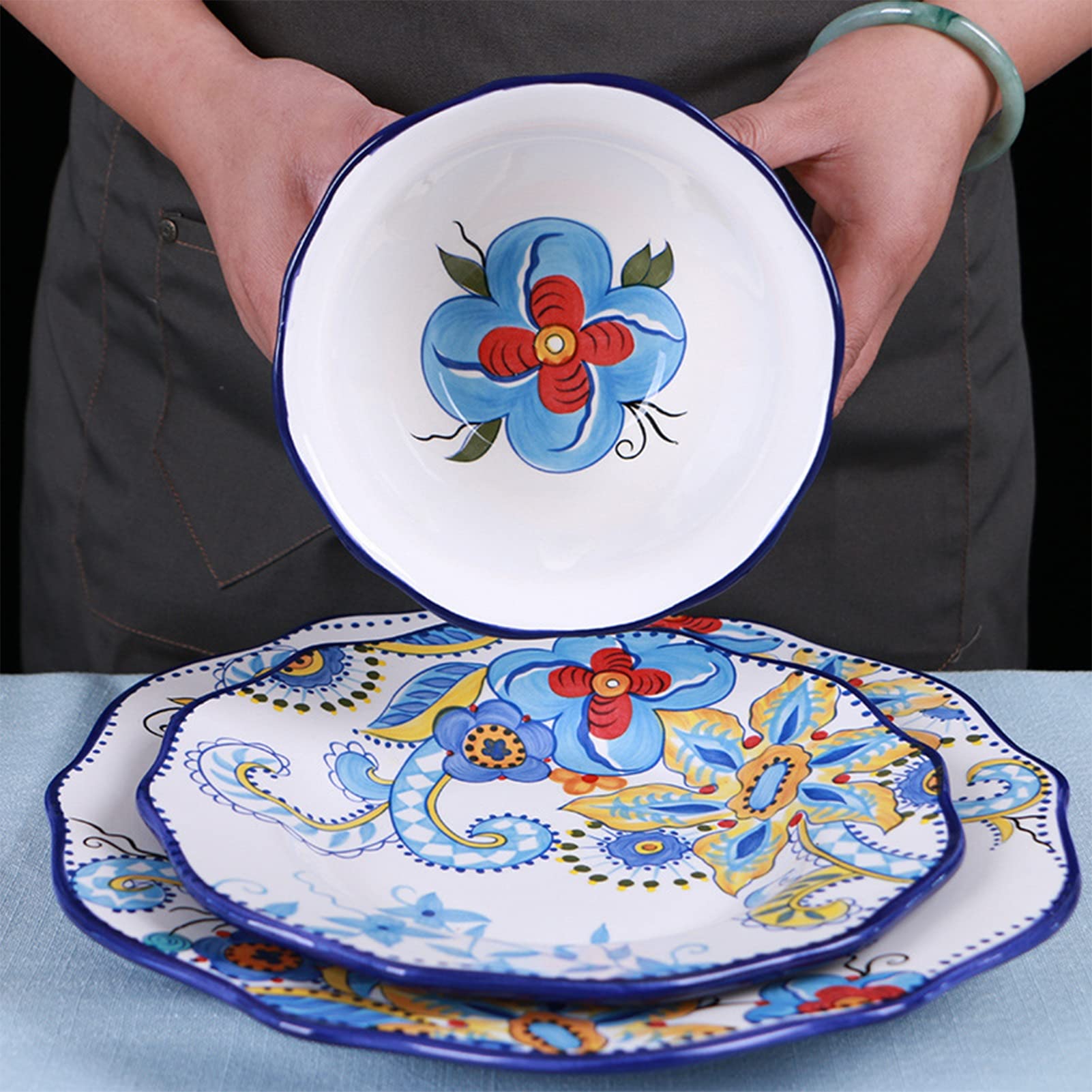 Kompletny i nowoczesny porcelanowy zestaw obiadowy dla 4 osób (16 sztuk) Talerze obiadowe, talerze deserowe, miski na płatki i kubki, zastawa stołowa z nieregularnymi krawędziami