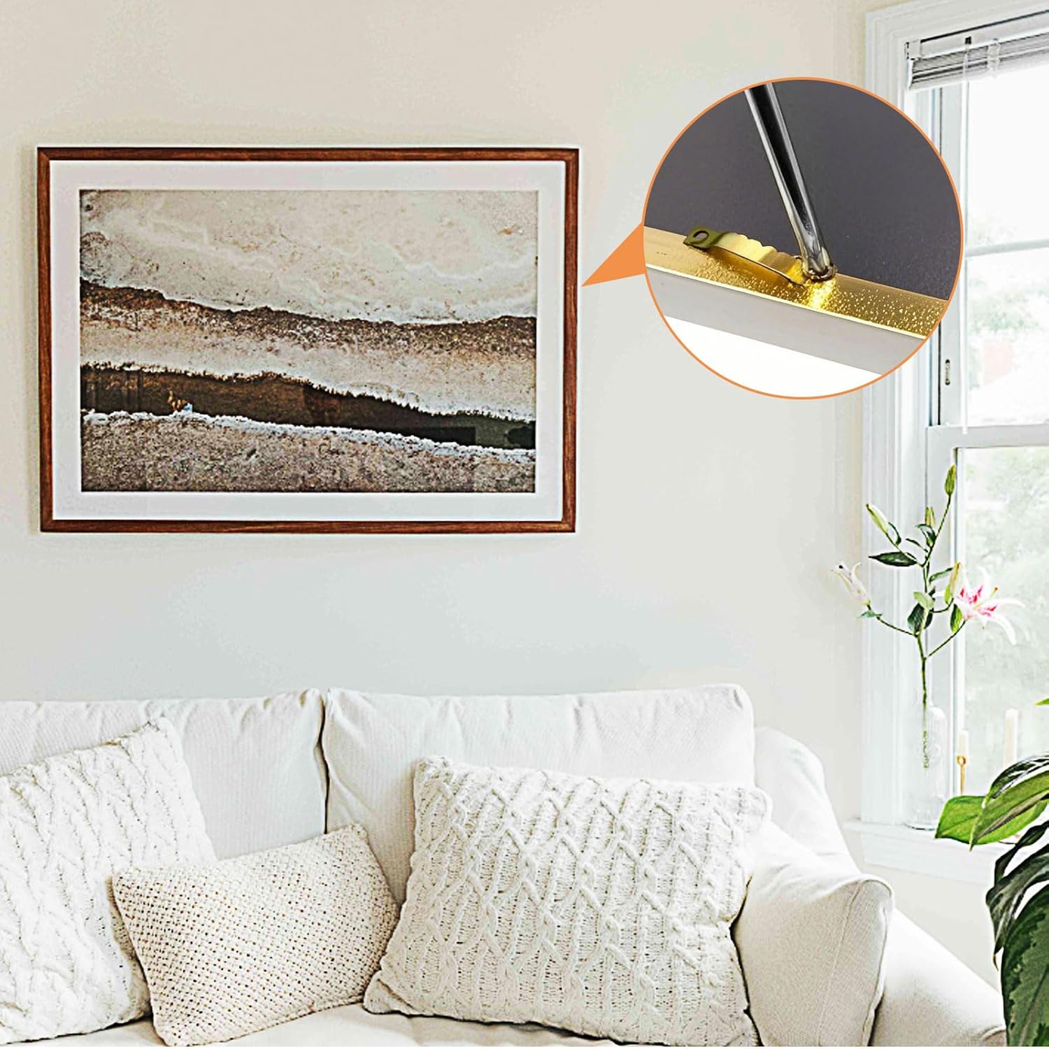 Waziaqoc 100 Pack Small Swatooth Picture Hangers, Gold Metal Picture Frames Hangers Kit with Screws for Hanging Wooden Frames Paintings Clock Artwork