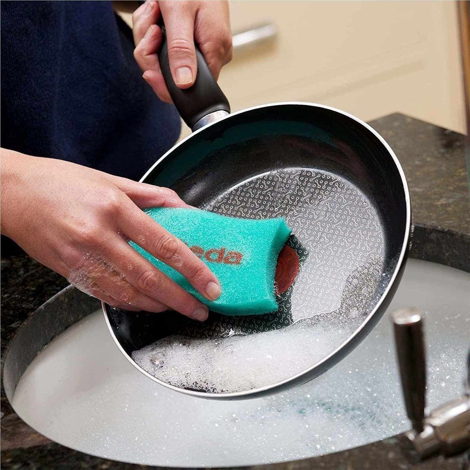 Active Wave Foam Back Scourer by Vileda