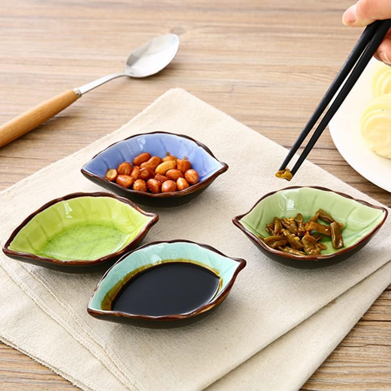 Netram Store Ceramic Pan Shape Baking Sauce Seasoning Chutney Sushi Soy Dipping Bowl Appetizer Plates Serving Dish for Home Kitchen Dining Decoration (Pack of 4) 3