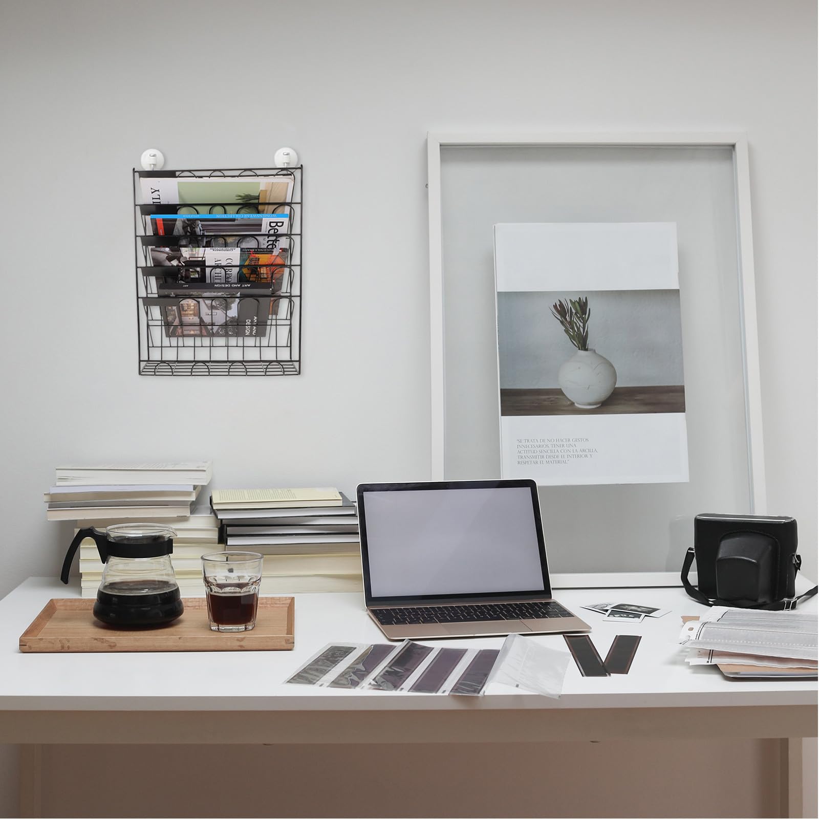 UKCOCO Organisateur de Documents en Fer Noir Surface Lisse pour Bureau et École, Présentoir à Magazines et Pupitre à Courrier Pratique et Élégant
