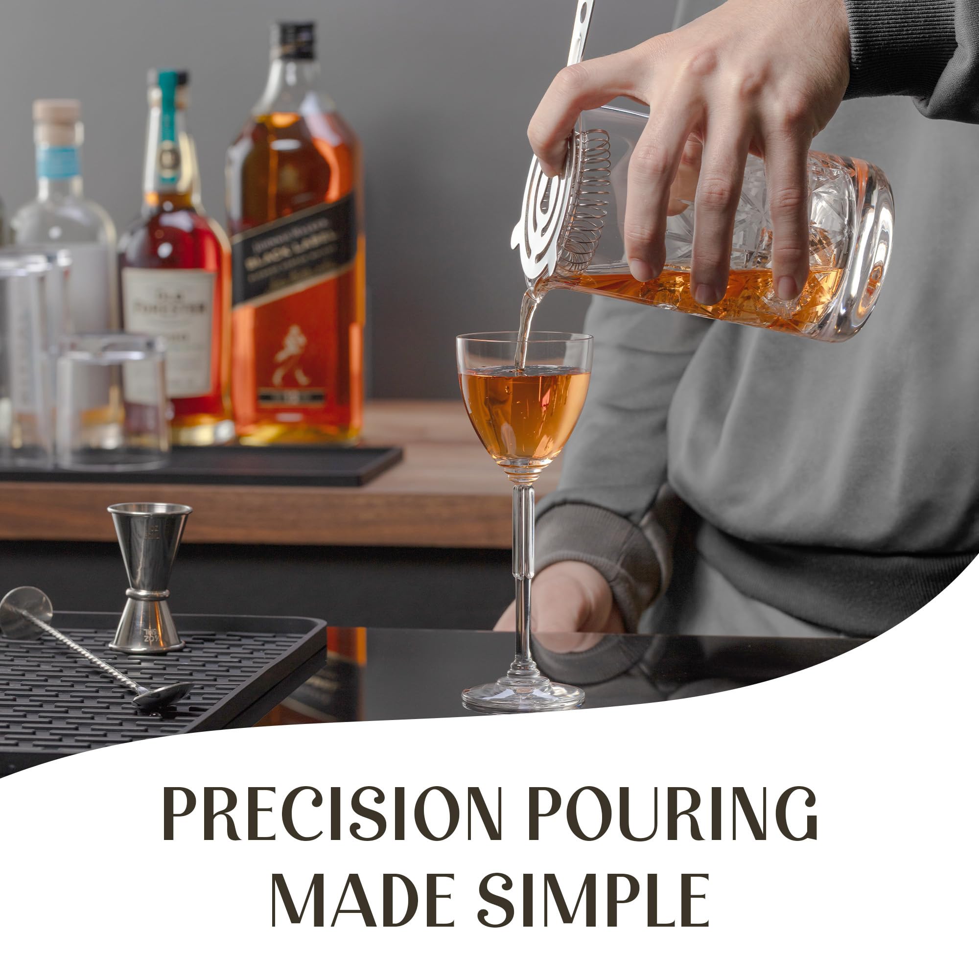 Mixology & Craft Set da cocktail – 7 pezzi Barista – Set di bicchieri da miscelazione con cristallo (680,4 g), jigger giapponese, cucchiaio, muddler e colino – Accessori e strumenti per bar